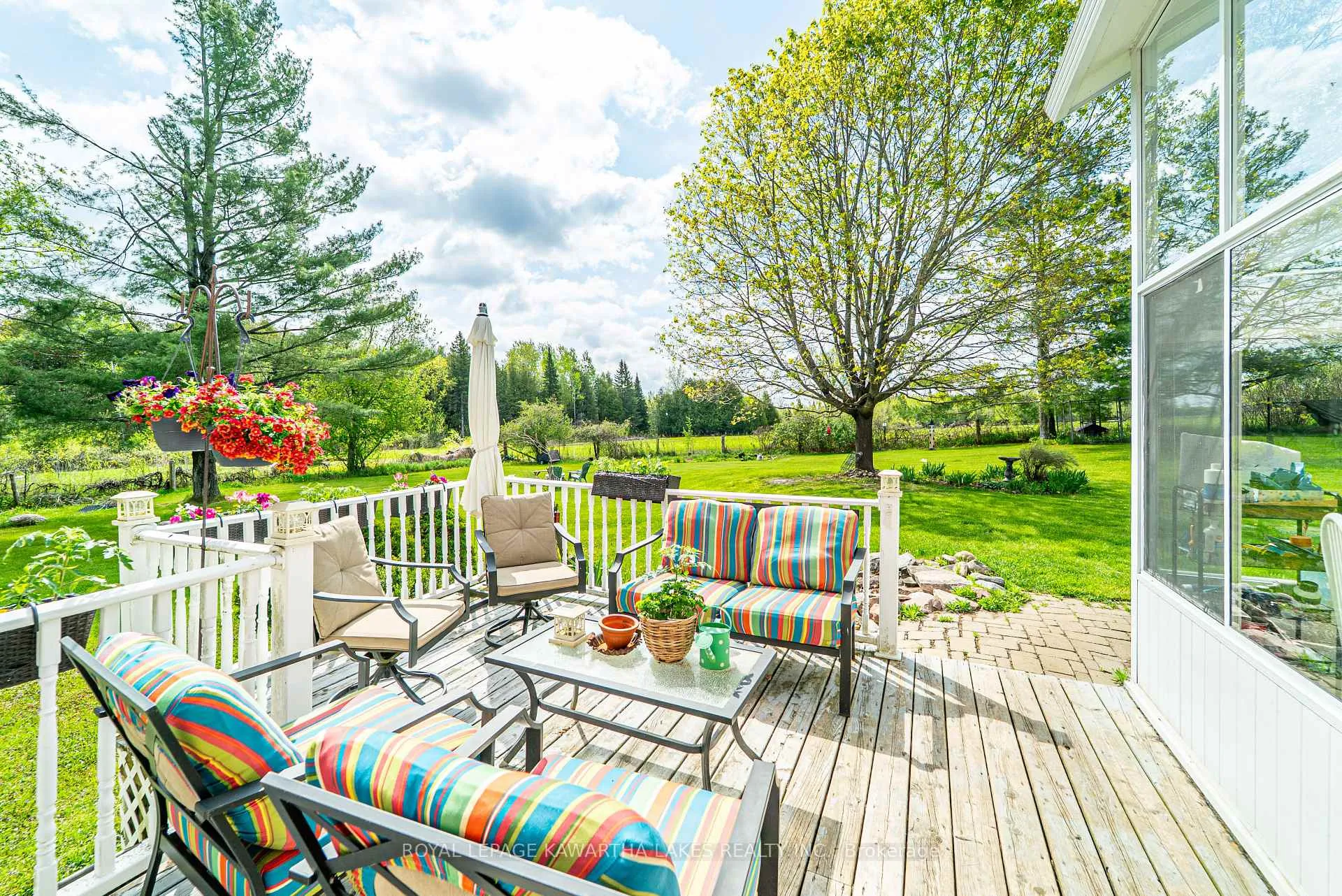 Photo 12 of 1032 Zion Road, Kawartha Lakes, Mariposa — HOMEH