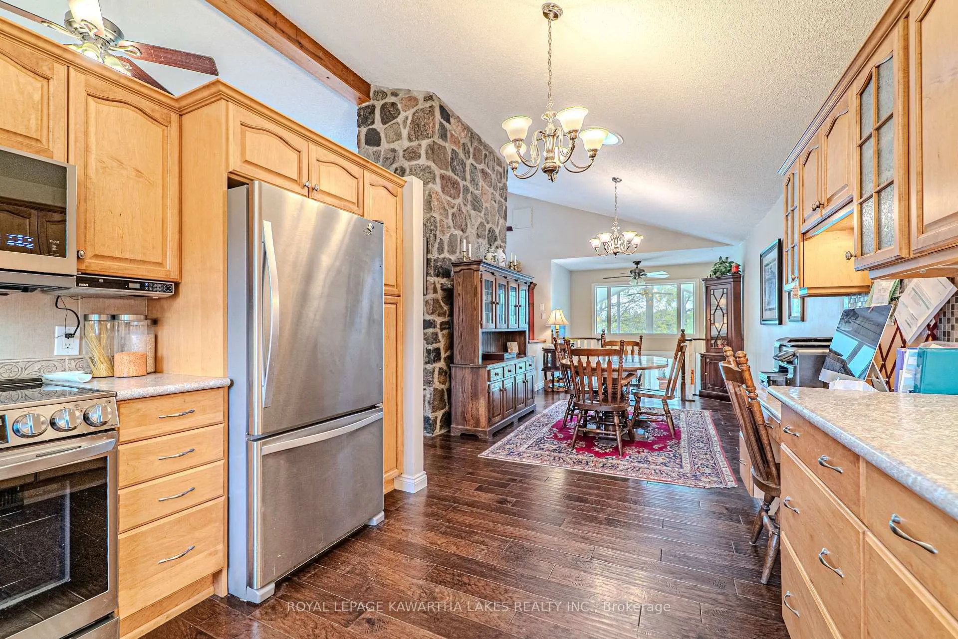 Photo 18 of 1032 Zion Road, Kawartha Lakes, Mariposa — HOMEH