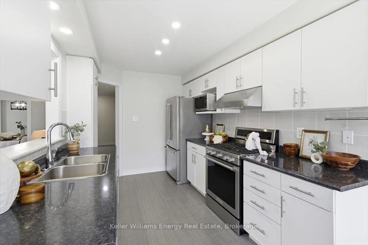 Photo 9 of 21 Denny Street, Ajax, South East — HOMEH