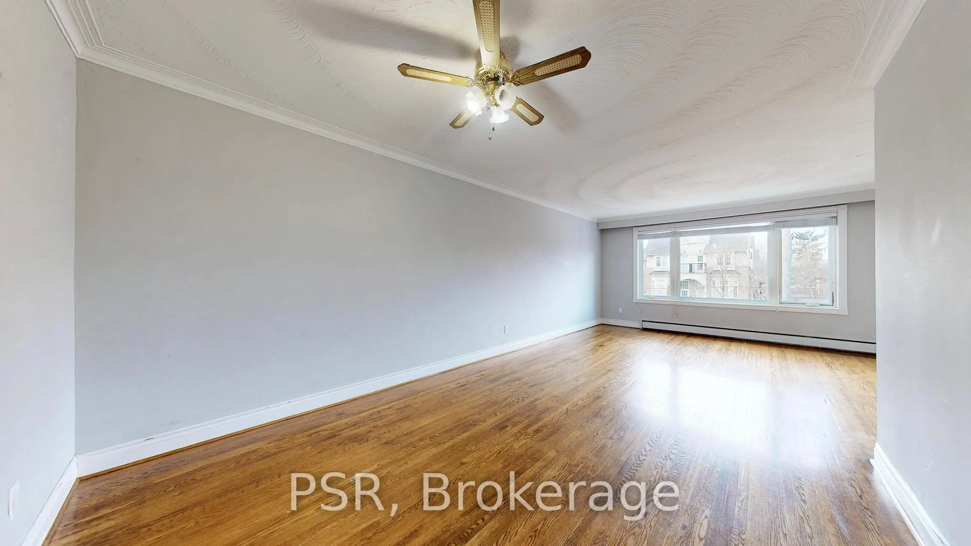 Photo 2 of Unit Upper, 37 Morgan Avenue, Etobicoke, Stonegate-Queensway — HOMEH