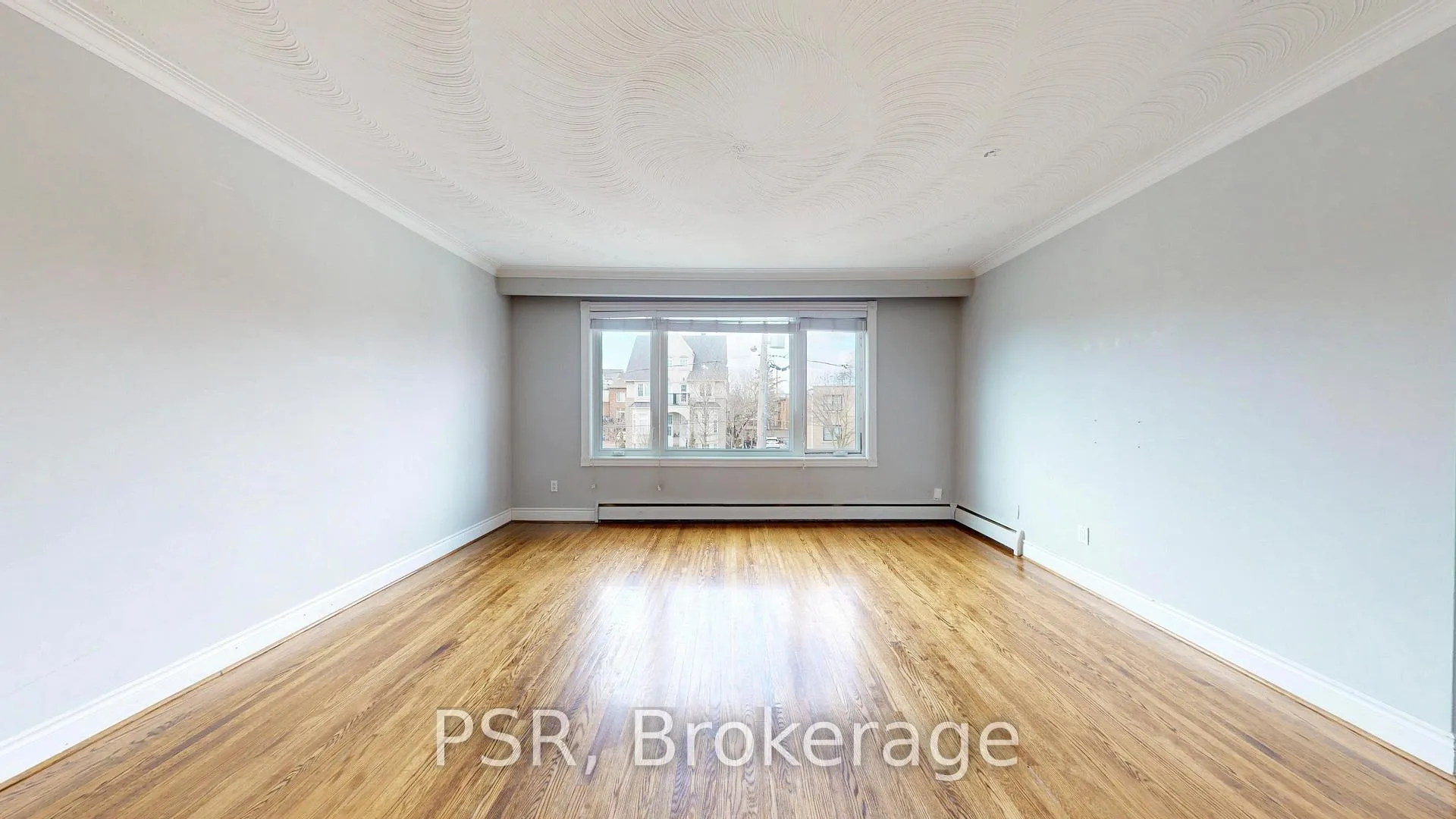 Photo 3 of Unit Upper, 37 Morgan Avenue, Etobicoke, Stonegate-Queensway — HOMEH