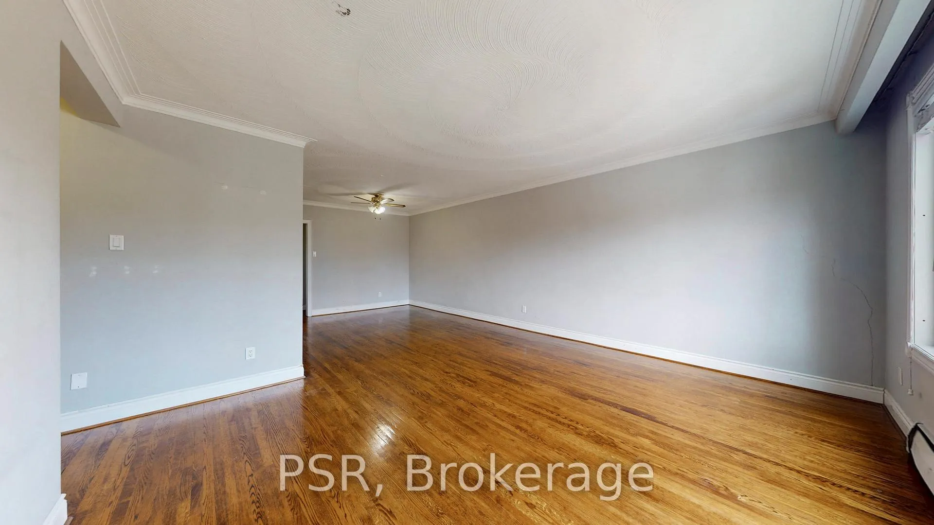 Photo 8 of Unit Upper, 37 Morgan Avenue, Etobicoke, Stonegate-Queensway — HOMEH