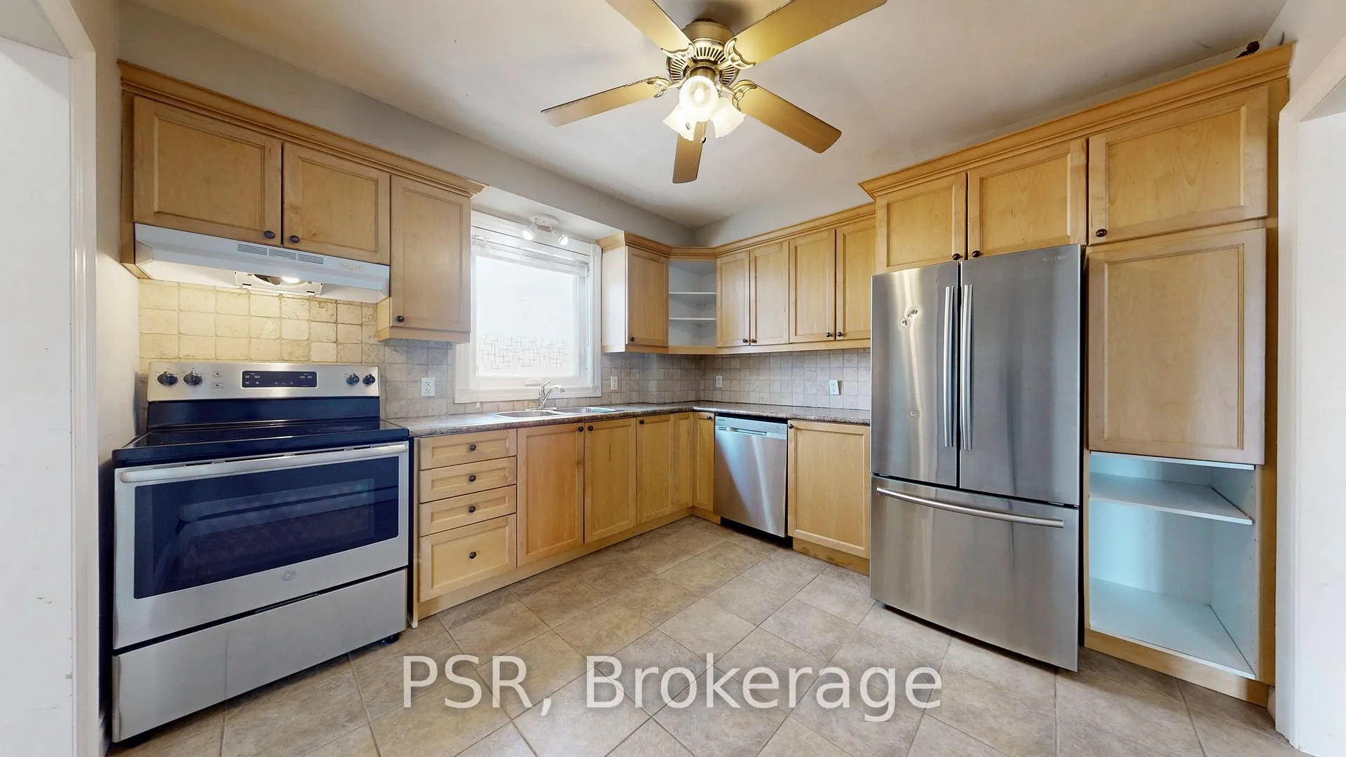 Photo 12 of Unit Upper, 37 Morgan Avenue, Etobicoke, Stonegate-Queensway — HOMEH