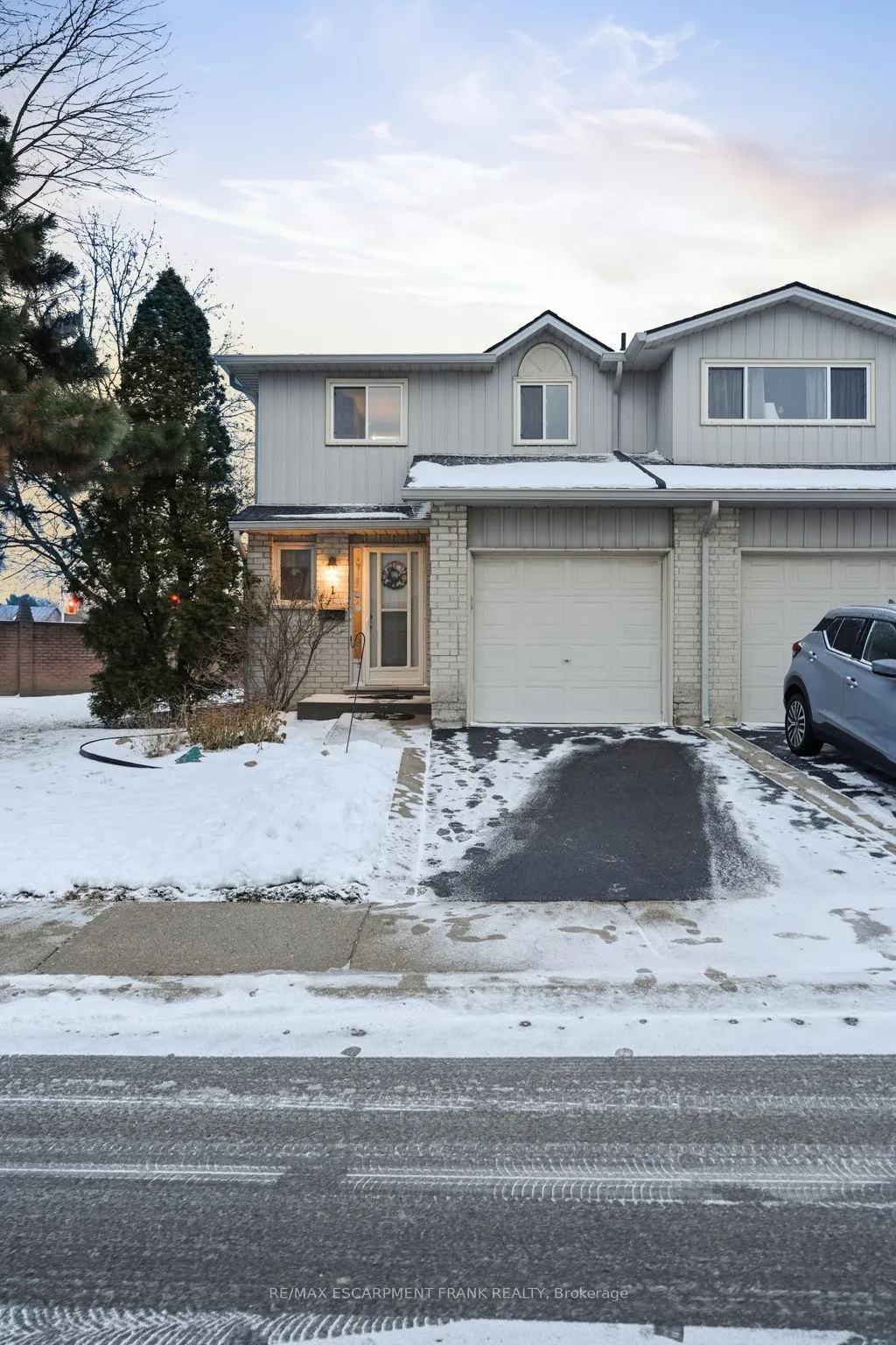 Photo 3 of Unit 1, 1675 Upper Gage Avenue, Hamilton, Broughton — HOMEH