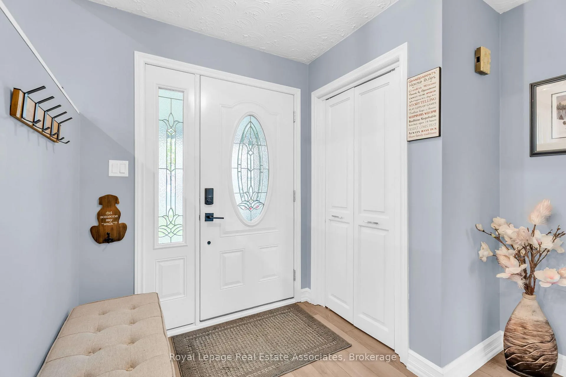 Photo 7 of 131 Fife Road, Guelph, Willow West/Sugarbush/West Acres — HOMEH