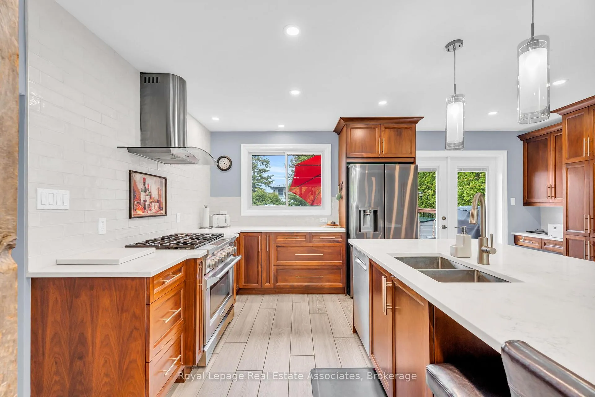 Photo 12 of 131 Fife Road, Guelph, Willow West/Sugarbush/West Acres — HOMEH