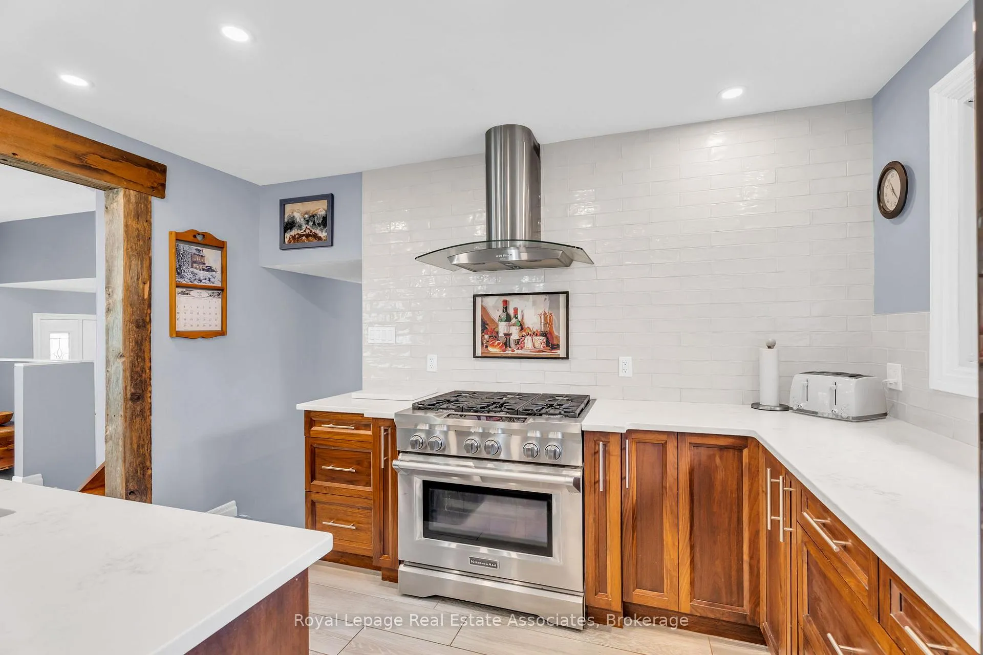 Photo 14 of 131 Fife Road, Guelph, Willow West/Sugarbush/West Acres — HOMEH