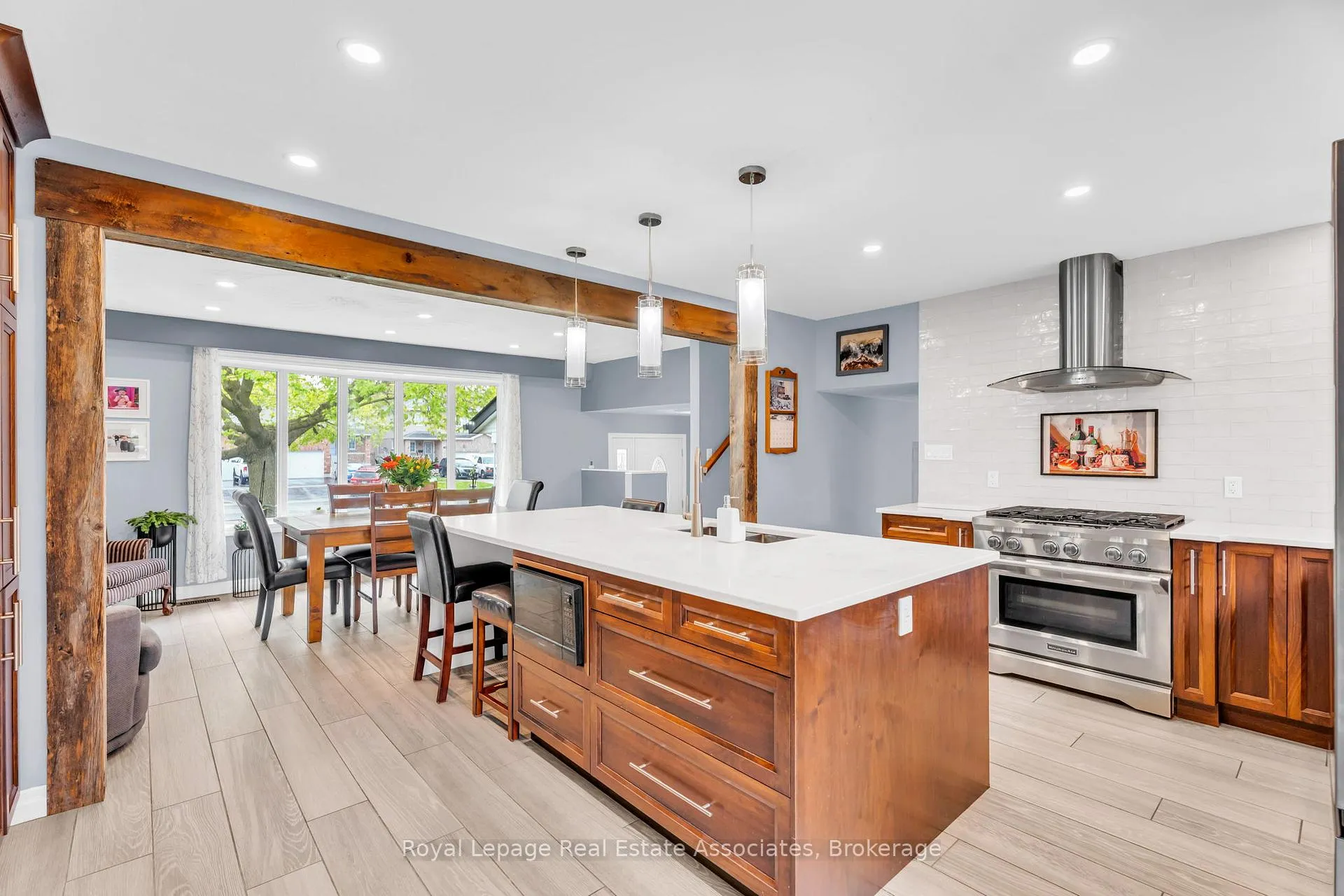 Photo 16 of 131 Fife Road, Guelph, Willow West/Sugarbush/West Acres — HOMEH