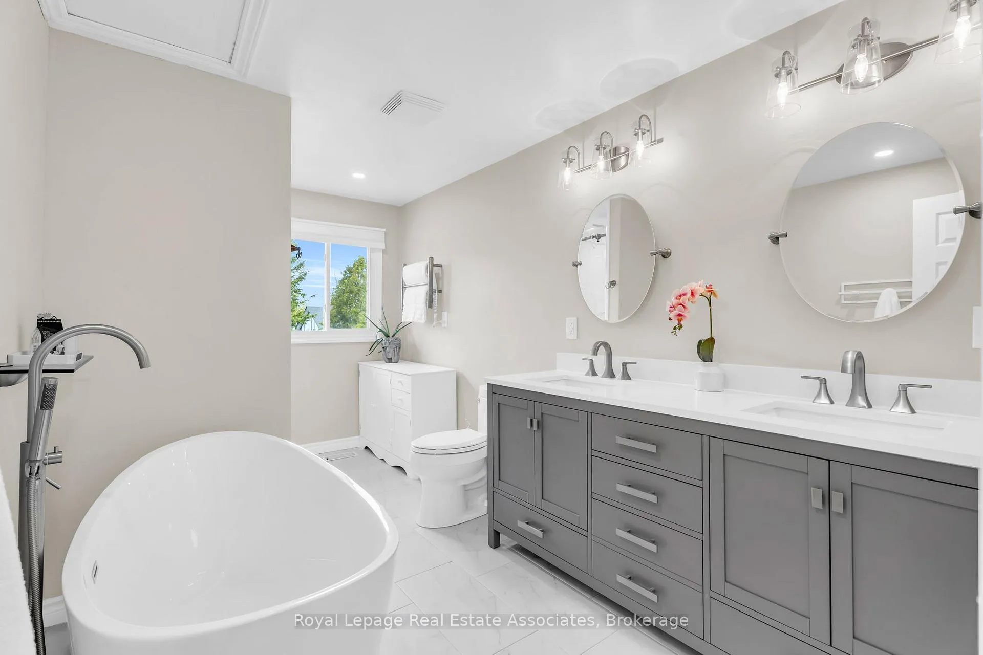 Photo 27 of 131 Fife Road, Guelph, Willow West/Sugarbush/West Acres — HOMEH