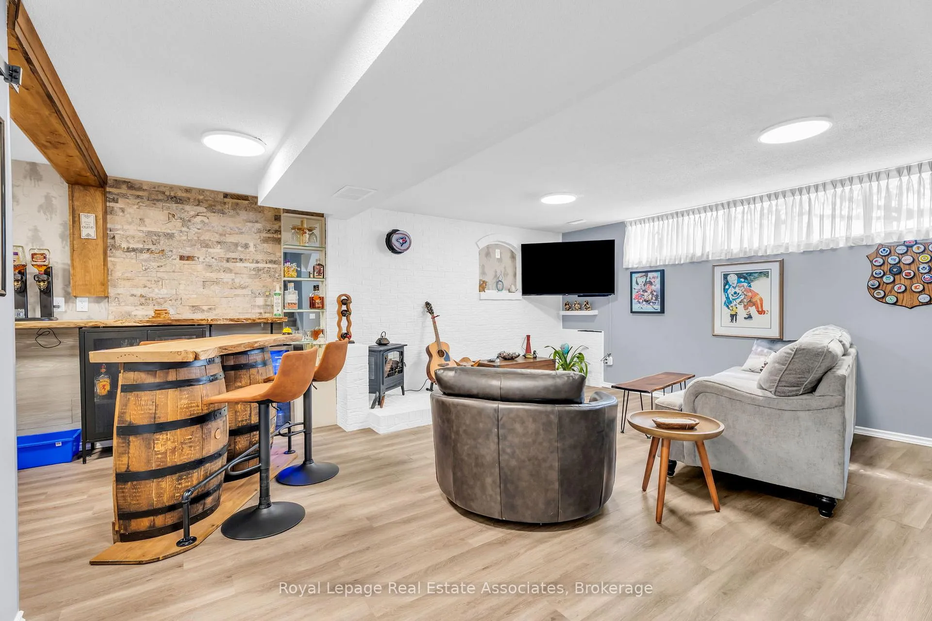 Photo 29 of 131 Fife Road, Guelph, Willow West/Sugarbush/West Acres — HOMEH