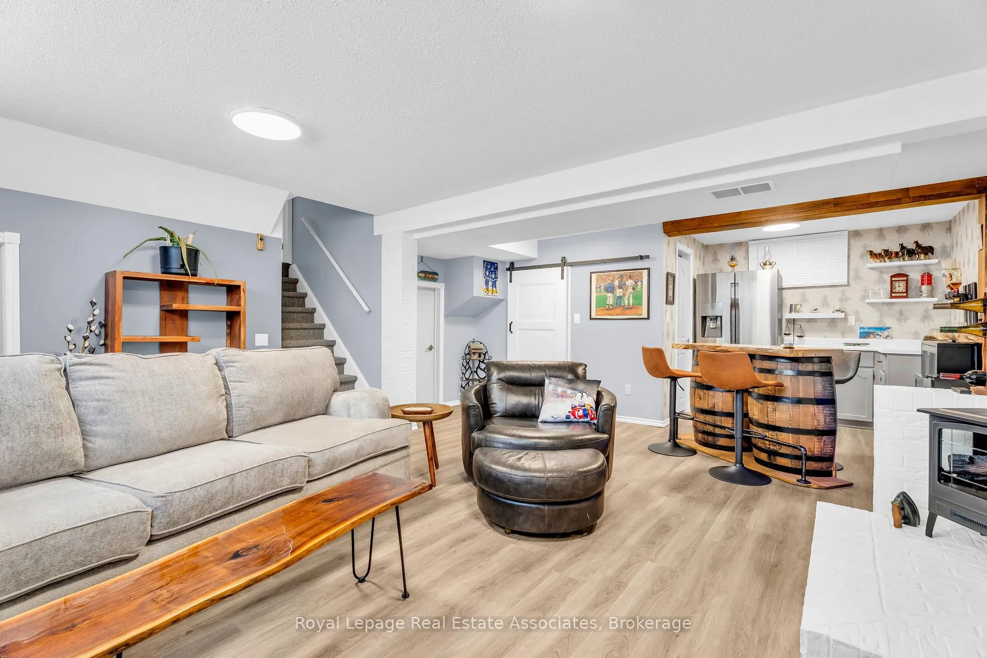 Photo 31 of 131 Fife Road, Guelph, Willow West/Sugarbush/West Acres — HOMEH