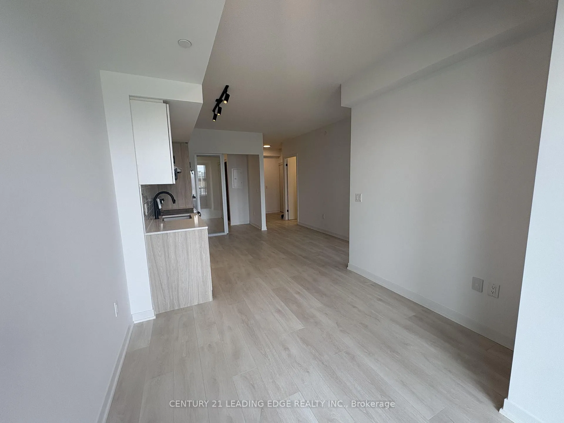 Photo 5 of Unit 222, 4878 Powers Common, Burlington, Alton — HOMEH