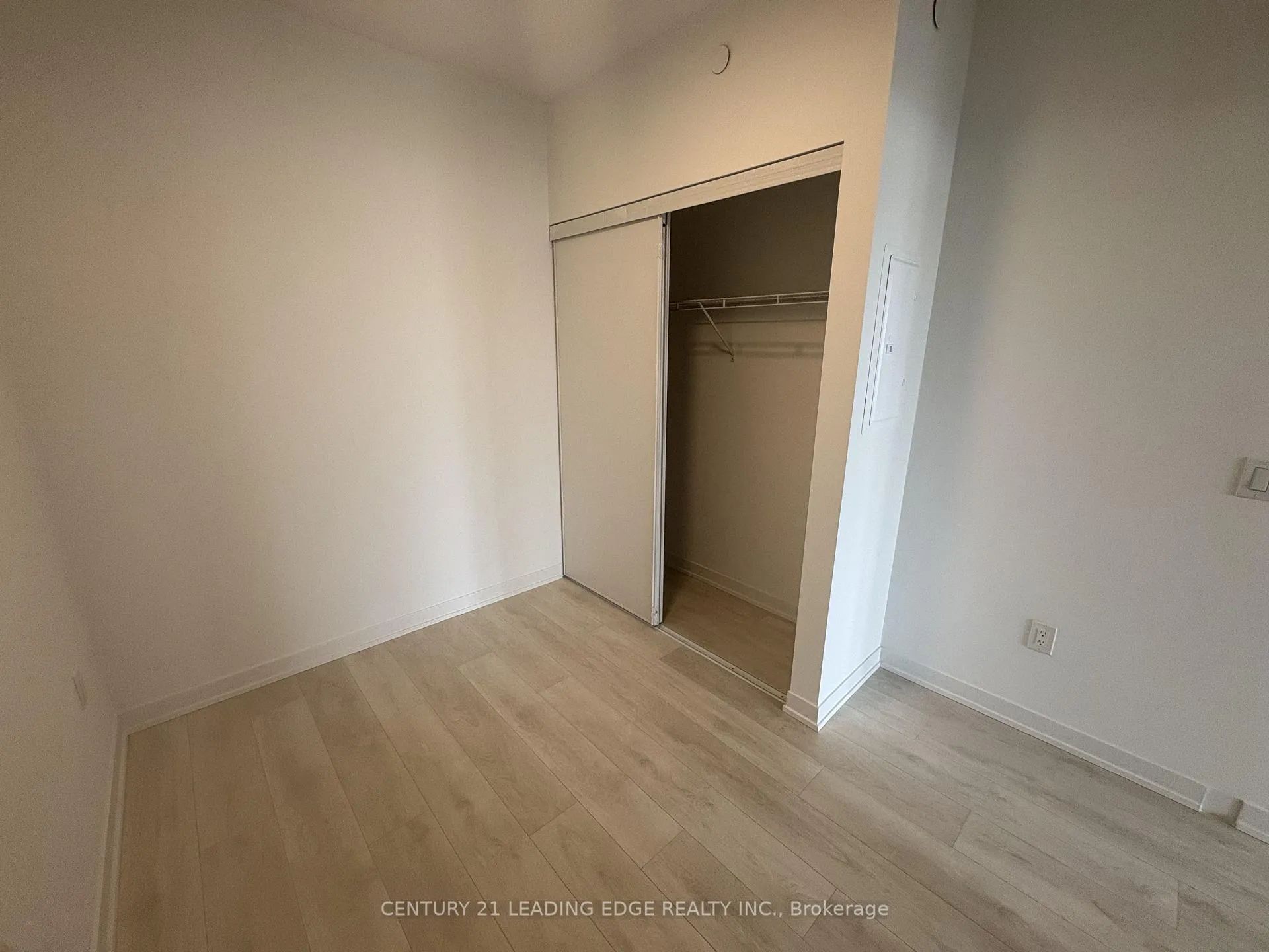 Photo 10 of Unit 222, 4878 Powers Common, Burlington, Alton — HOMEH