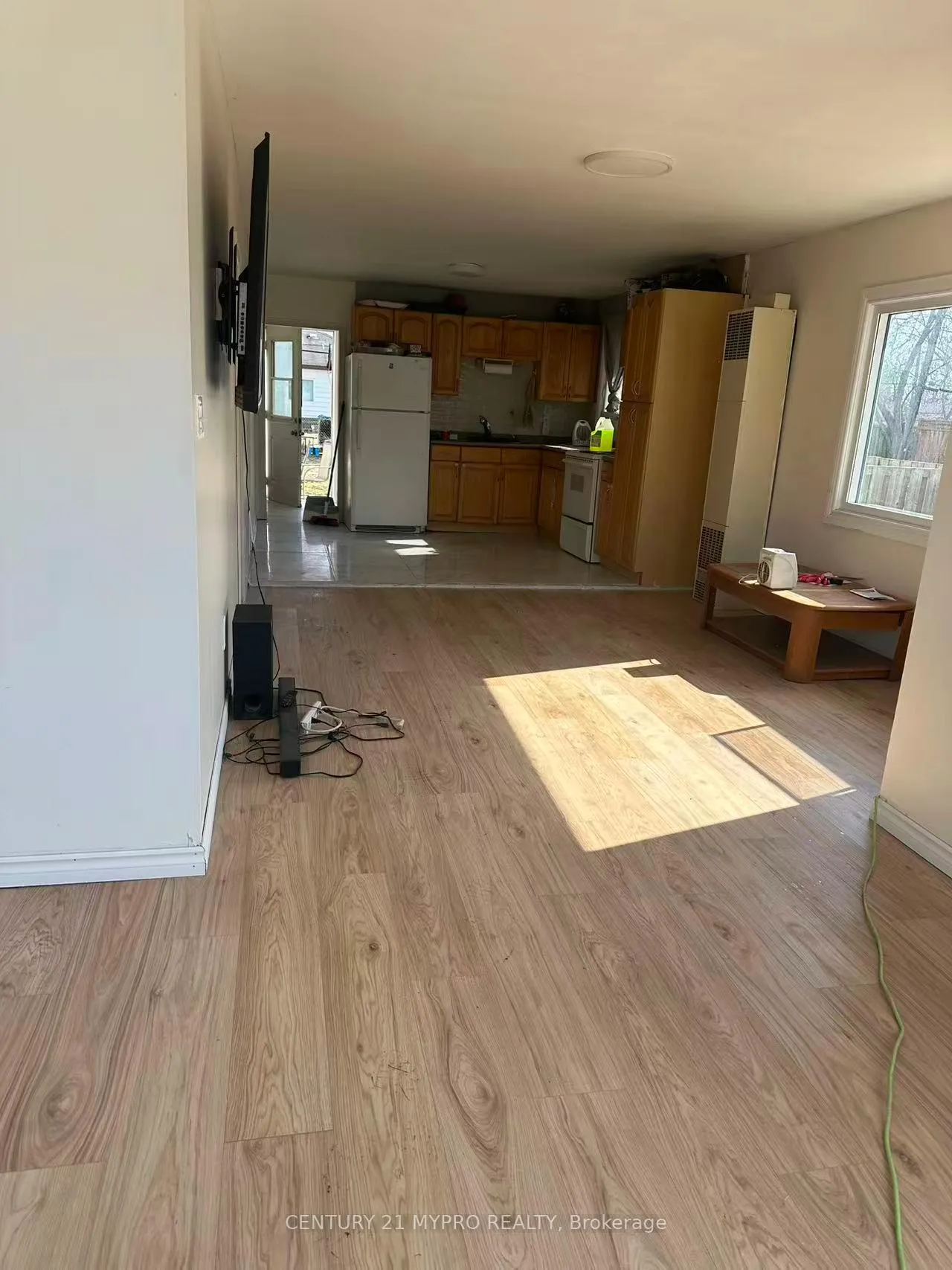 Photo 4 of 345 Hollywood Drive, Georgina, Keswick South — HOMEH