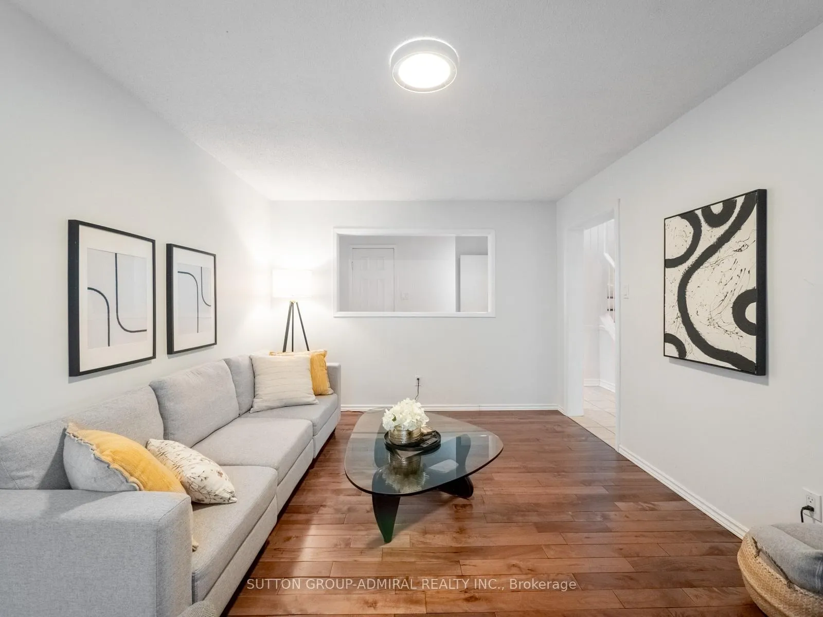 Photo 6 of 218 Mullen Drive, Vaughan, Brownridge — HOMEH