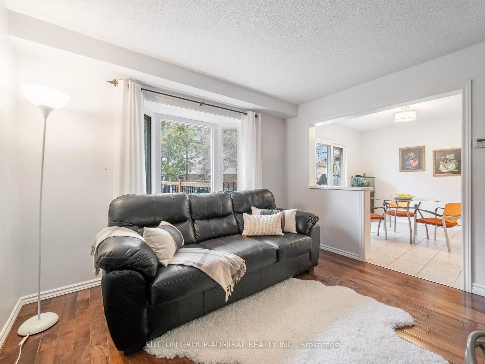 Photo 9 of 218 Mullen Drive, Vaughan, Brownridge — HOMEH
