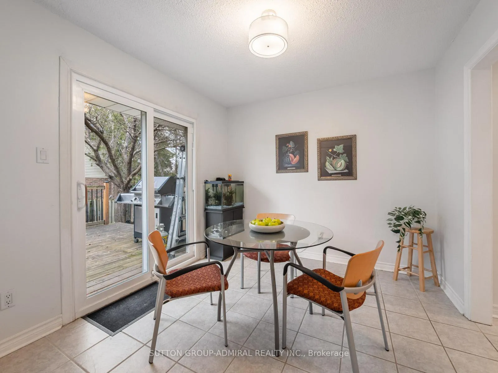 Photo 11 of 218 Mullen Drive, Vaughan, Brownridge — HOMEH