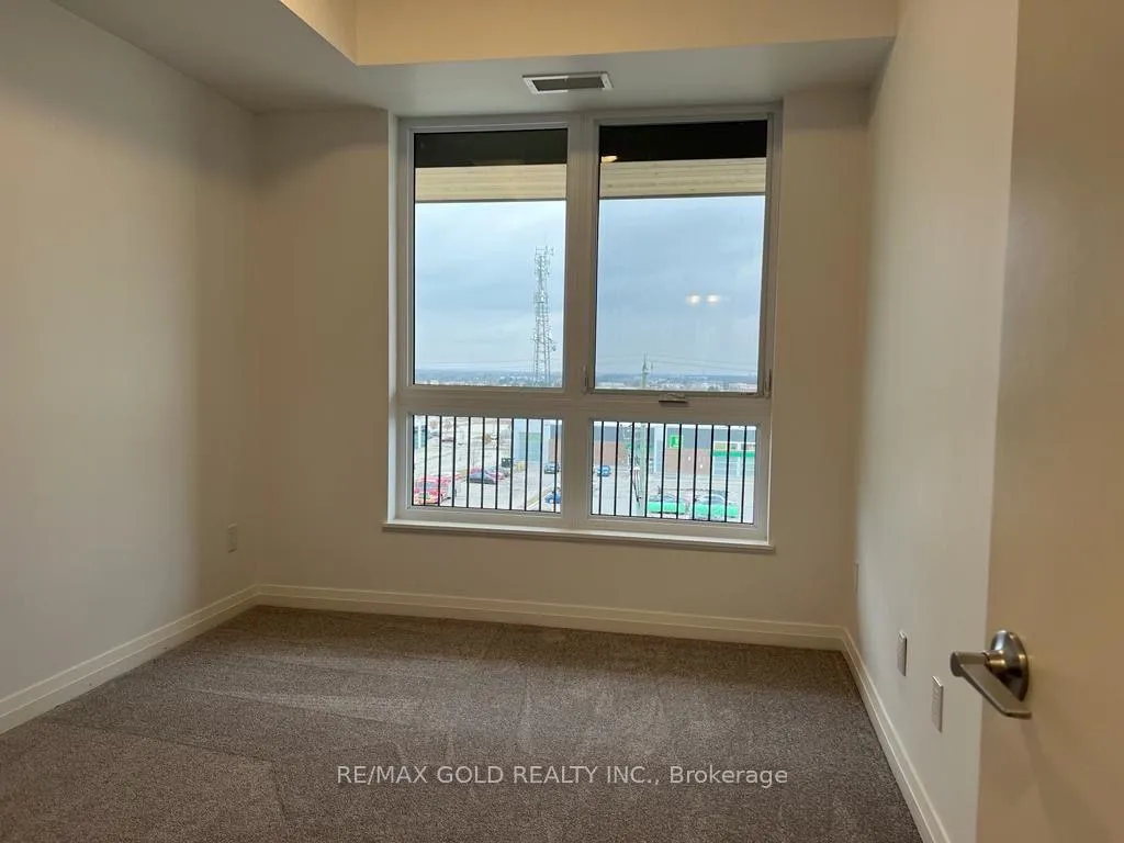 Photo 5 of Unit 410, 101 Golden Eagle Road, Waterloo, North Lakeshore — HOMEH