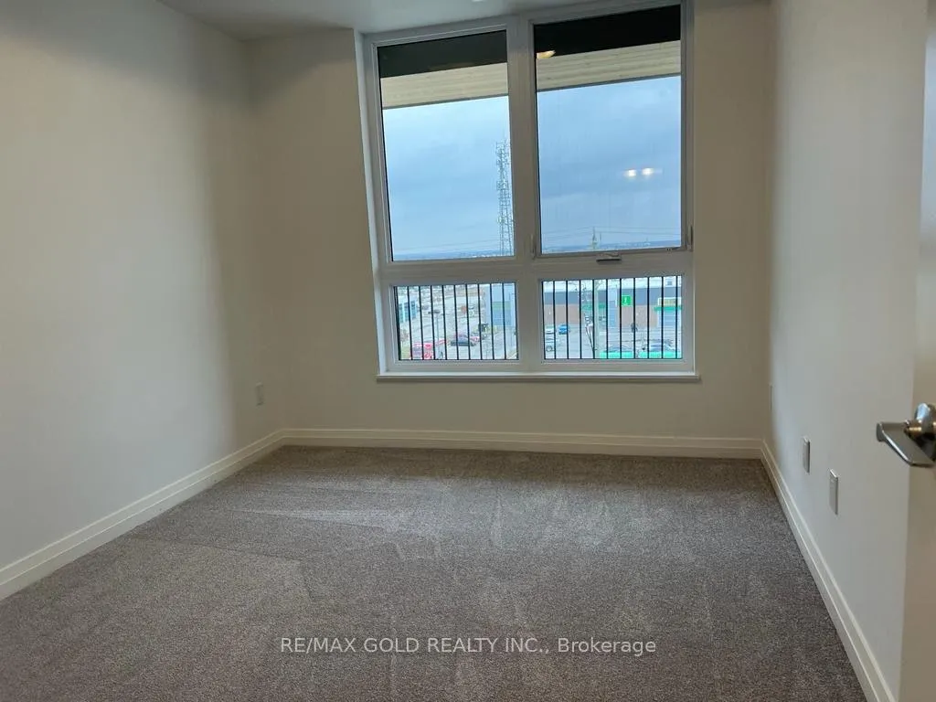 Photo 11 of Unit 410, 101 Golden Eagle Road, Waterloo, North Lakeshore — HOMEH