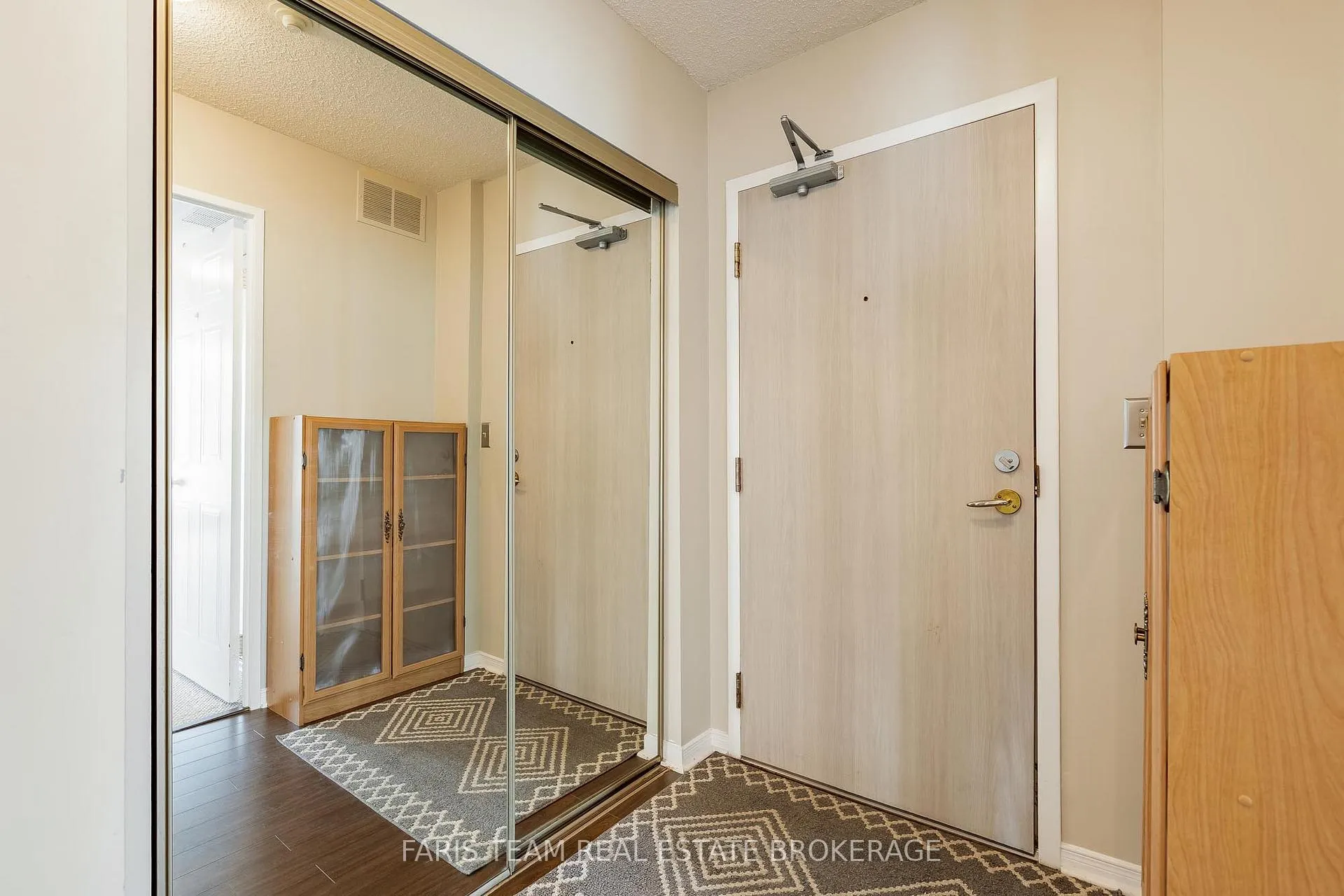 Photo 7 of Unit 511, 150 Dunlop Street E, Barrie, City Centre — HOMEH