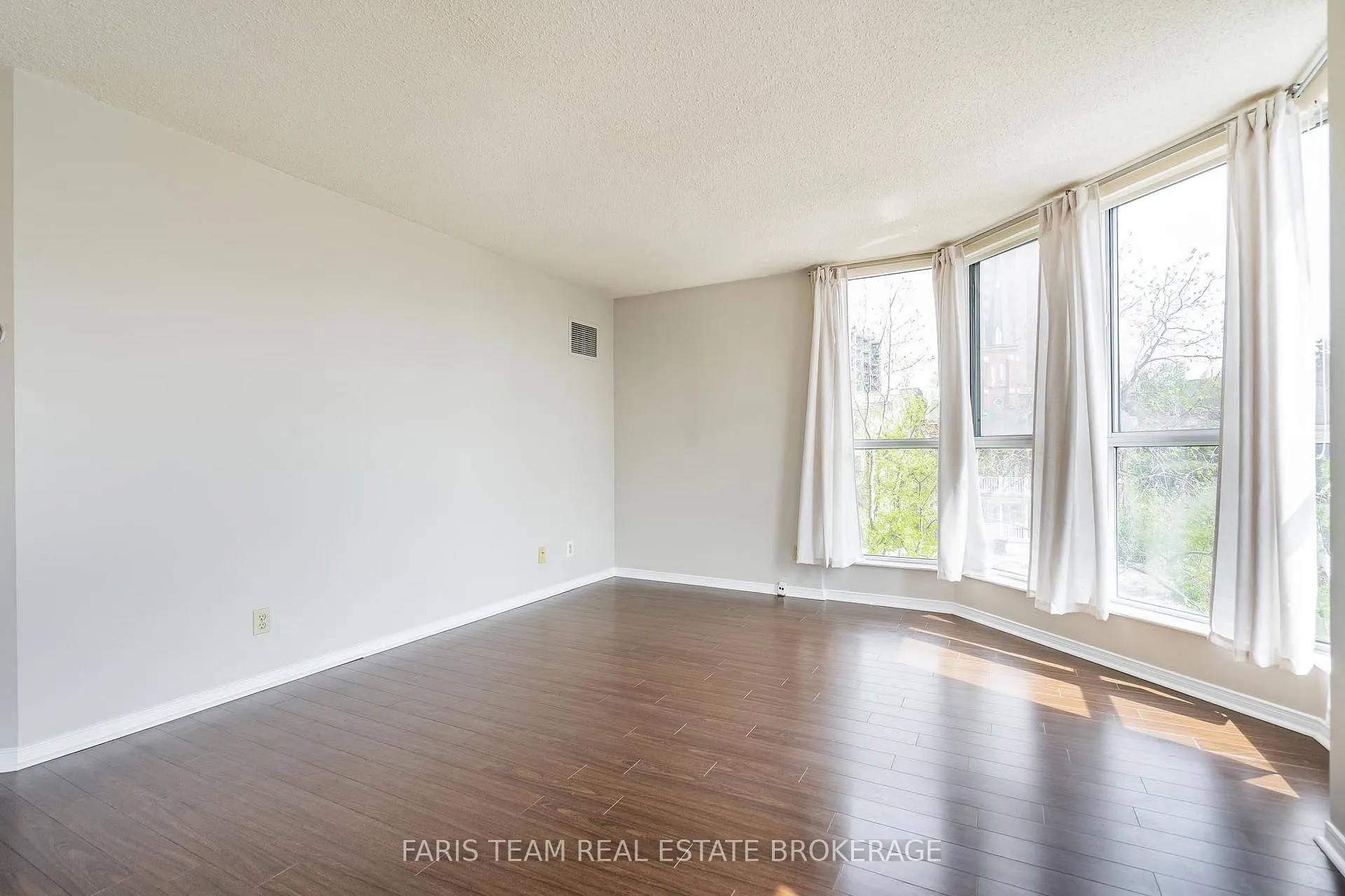 Photo 14 of Unit 511, 150 Dunlop Street E, Barrie, City Centre — HOMEH