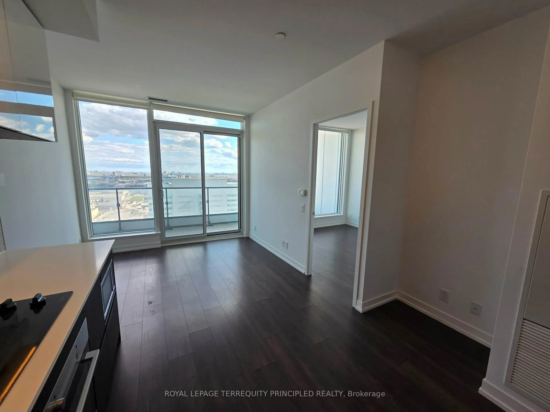 Photo 8 of Unit 2908, 5 Buttermill Avenue, Vaughan, Vaughan Corporate Centre — HOMEH