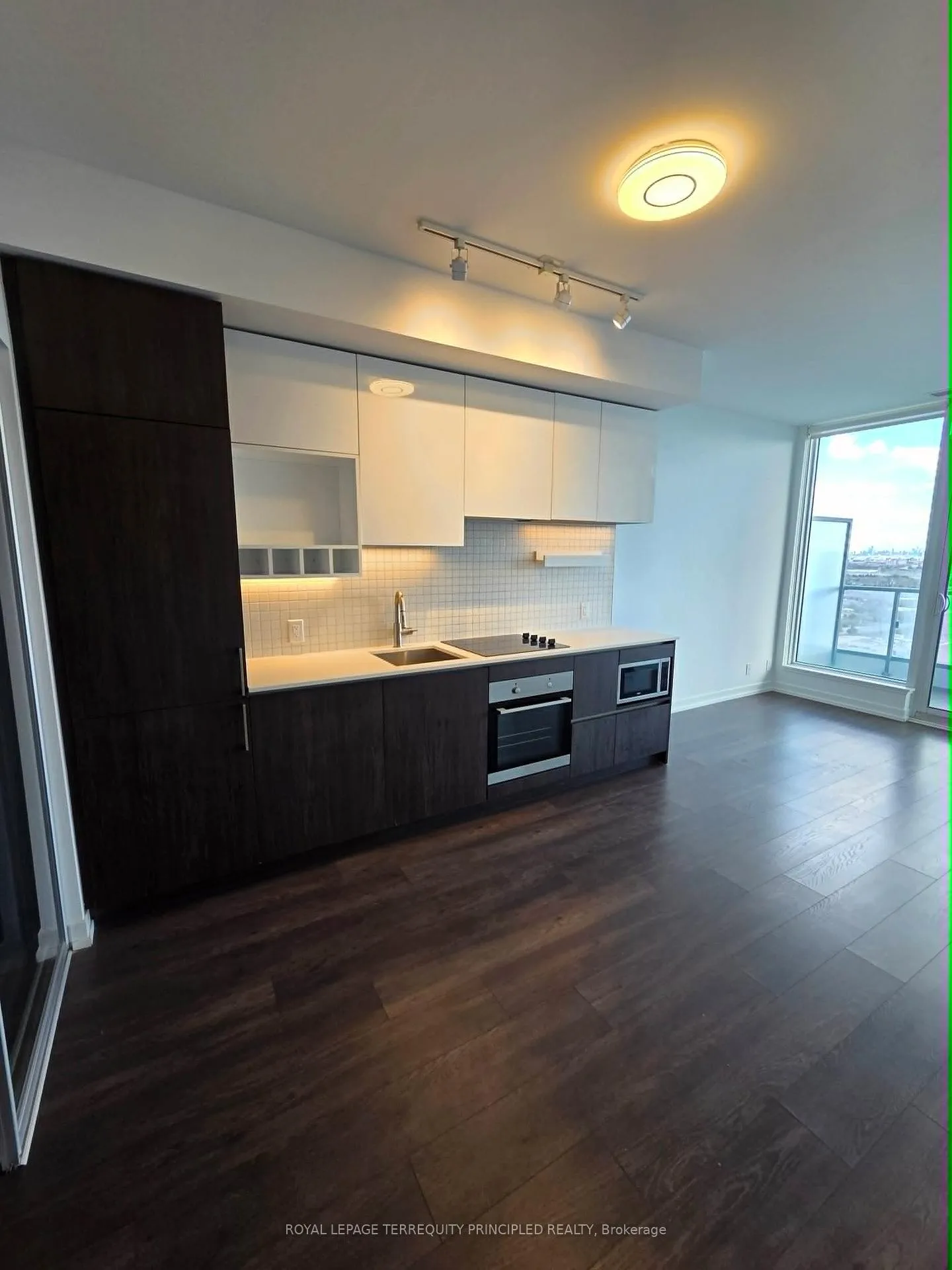 Photo 10 of Unit 2908, 5 Buttermill Avenue, Vaughan, Vaughan Corporate Centre — HOMEH