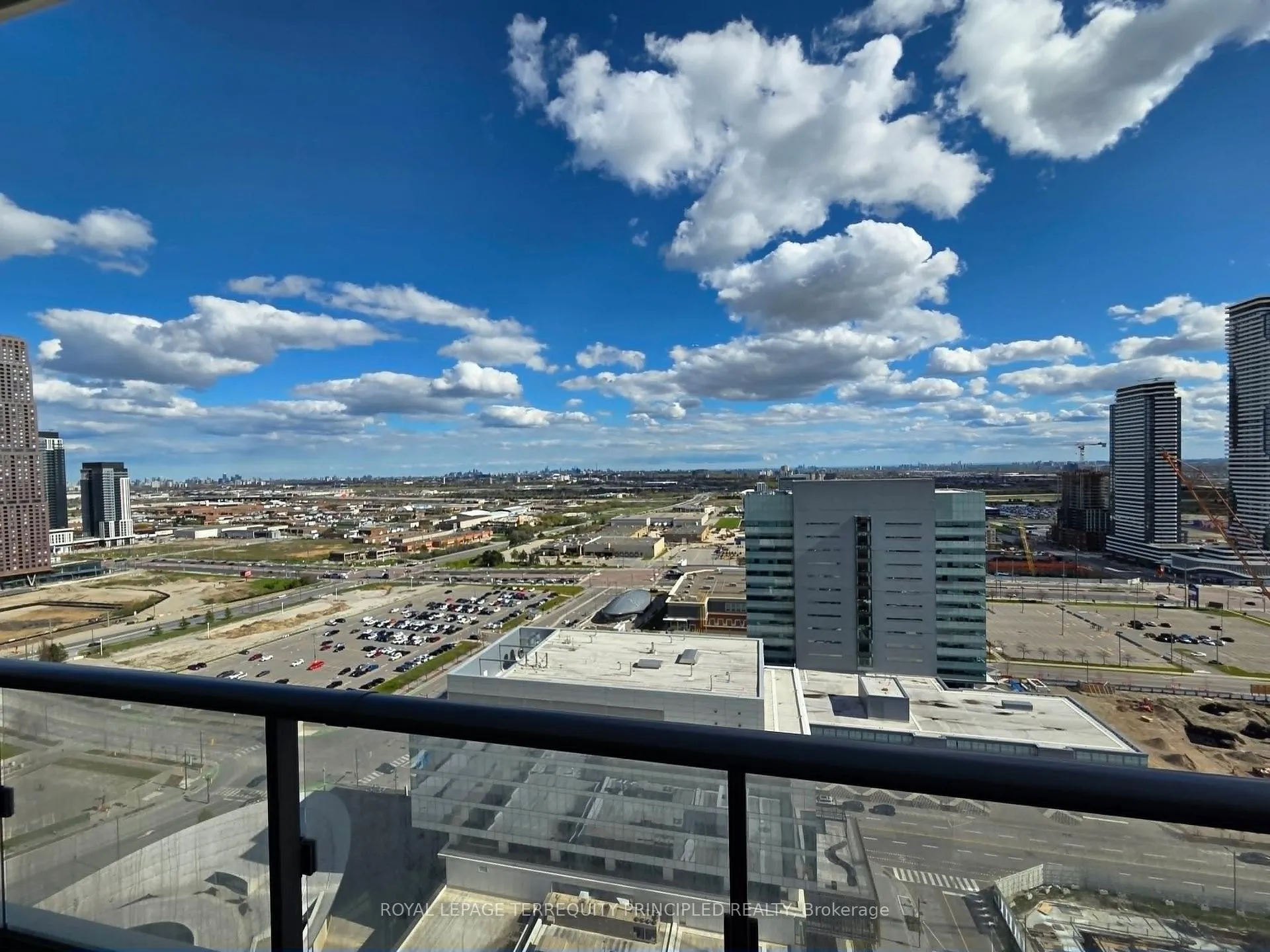 Photo 12 of Unit 2908, 5 Buttermill Avenue, Vaughan, Vaughan Corporate Centre — HOMEH