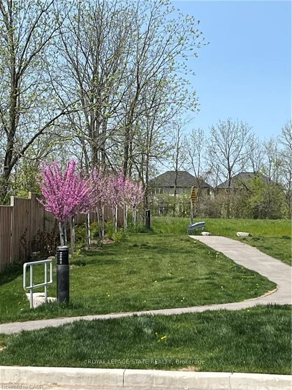 Photo 4 of 37 Barley Lane, Hamilton, Ancaster — HOMEH