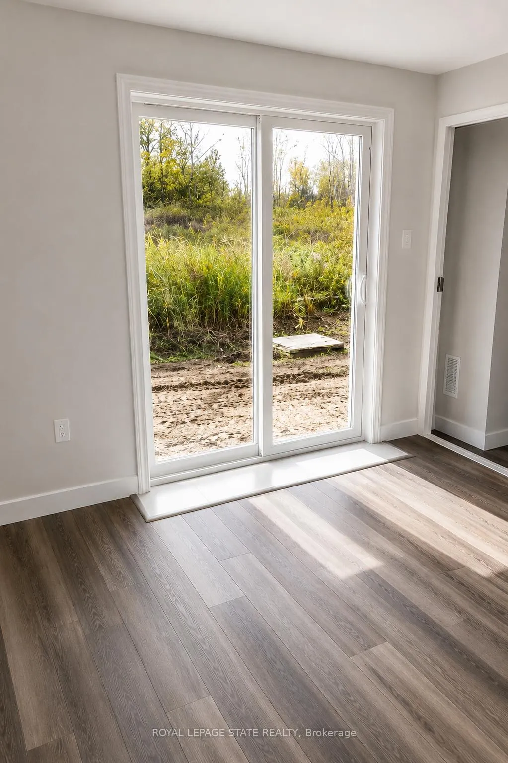 Photo 6 of 37 Barley Lane, Hamilton, Ancaster — HOMEH