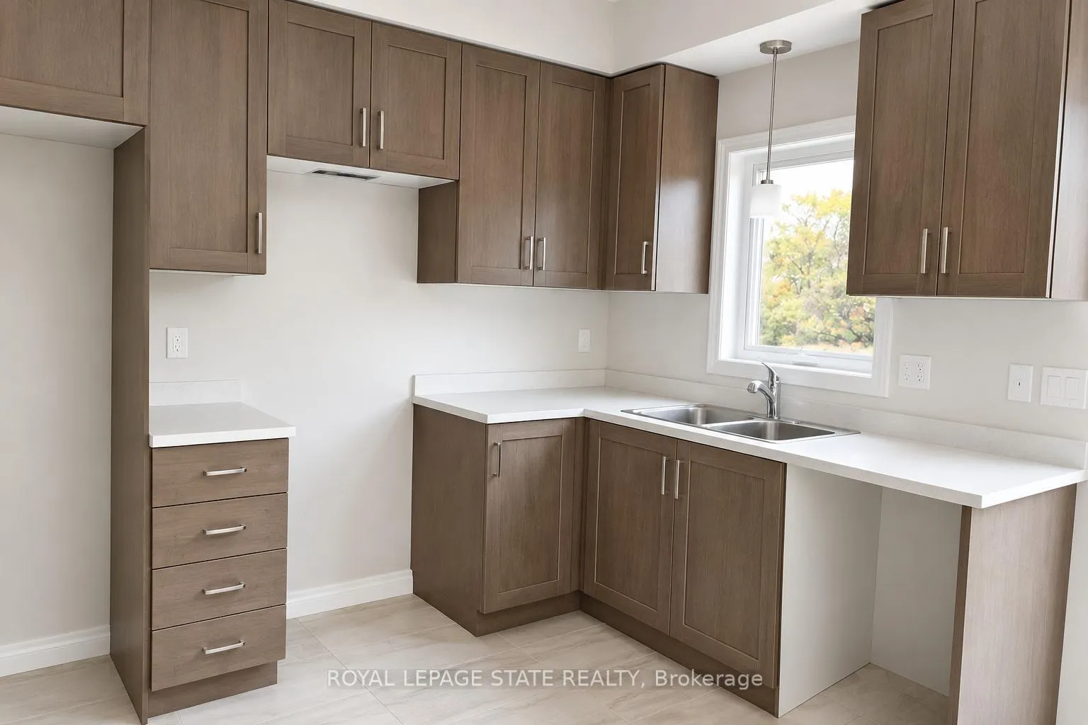Photo 7 of 37 Barley Lane, Hamilton, Ancaster — HOMEH