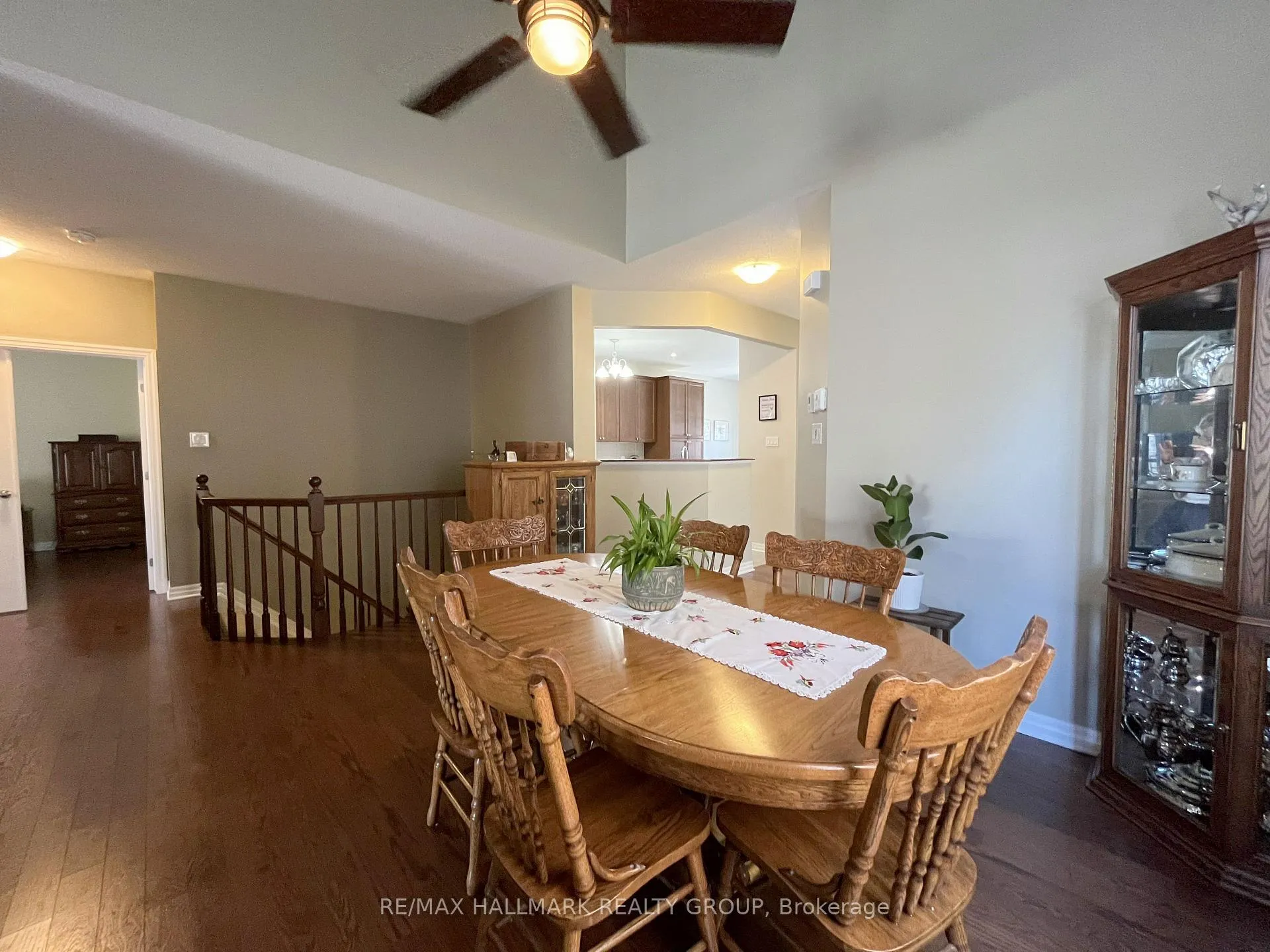 Photo 8 of 533 Peerless Street, Ottawa, Barrhaven - Cedargrove/Fraserdale — HOMEH