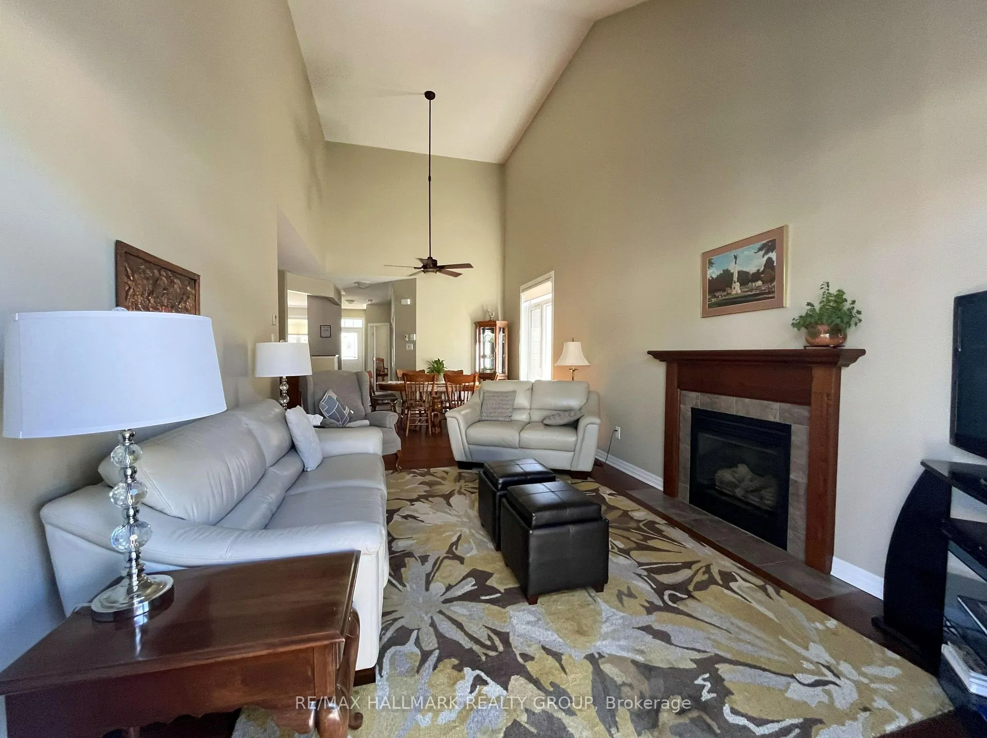 Photo 12 of 533 Peerless Street, Ottawa, Barrhaven - Cedargrove/Fraserdale — HOMEH