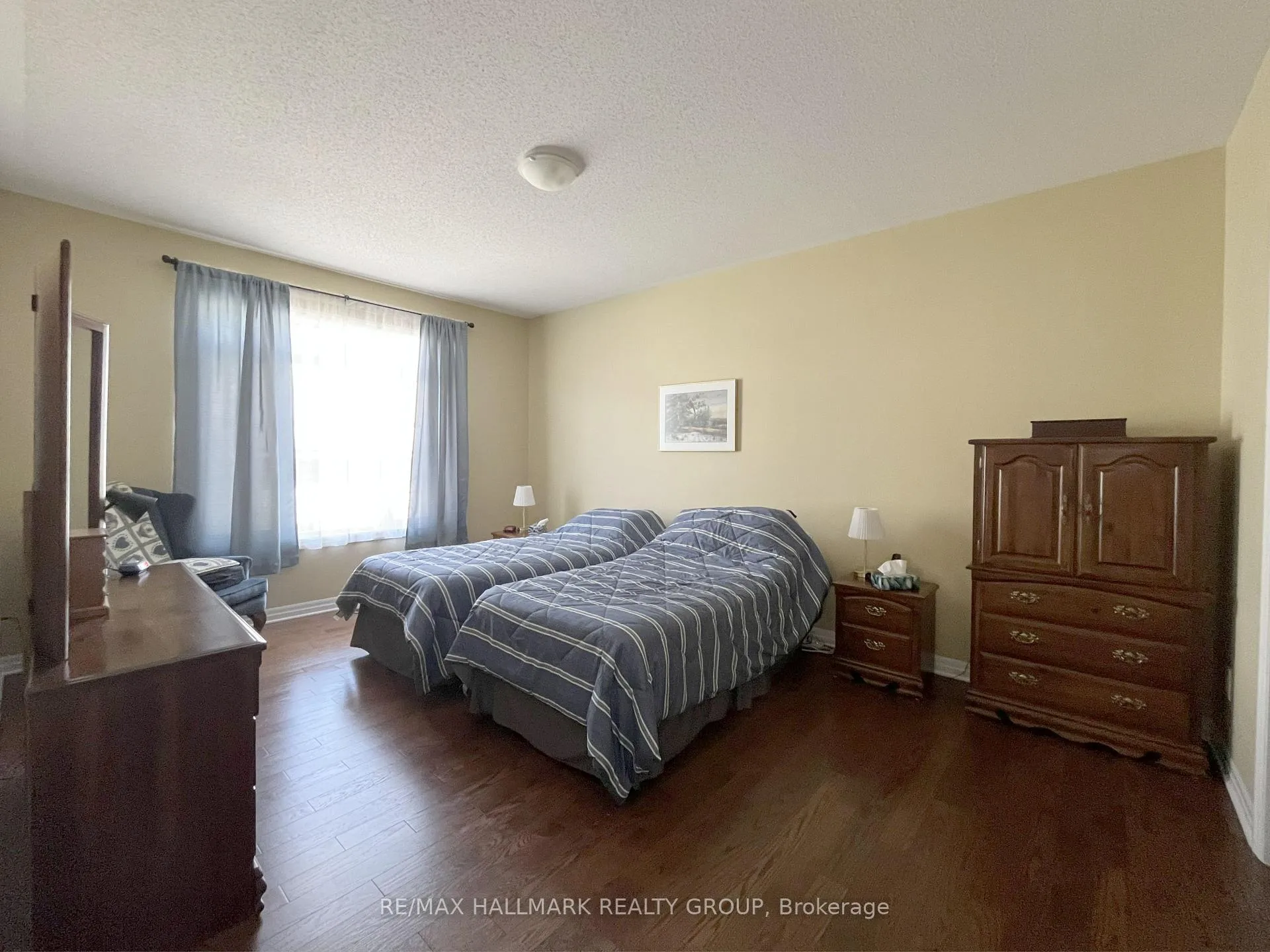 Photo 15 of 533 Peerless Street, Ottawa, Barrhaven - Cedargrove/Fraserdale — HOMEH