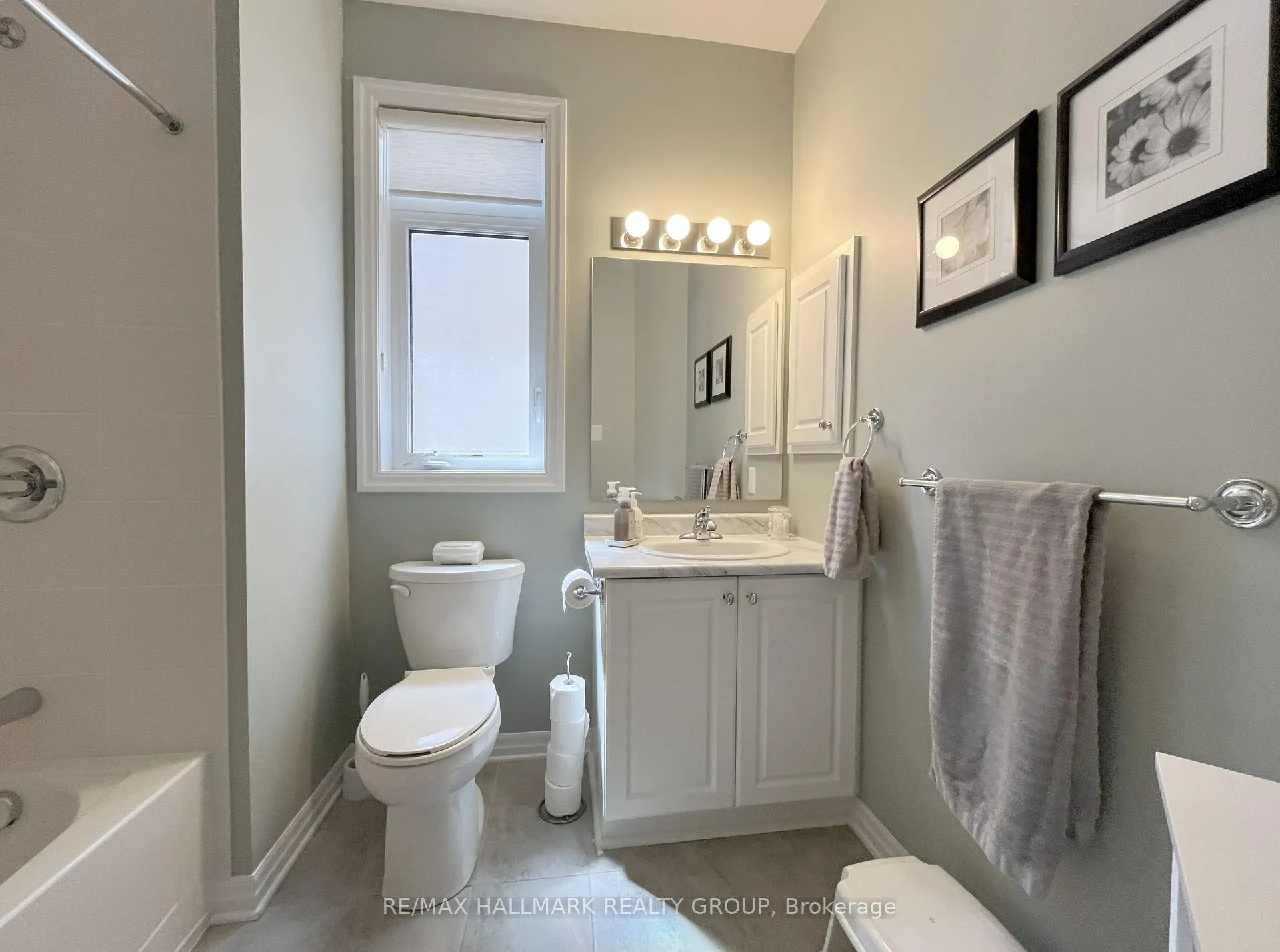 Photo 24 of 533 Peerless Street, Ottawa, Barrhaven - Cedargrove/Fraserdale — HOMEH