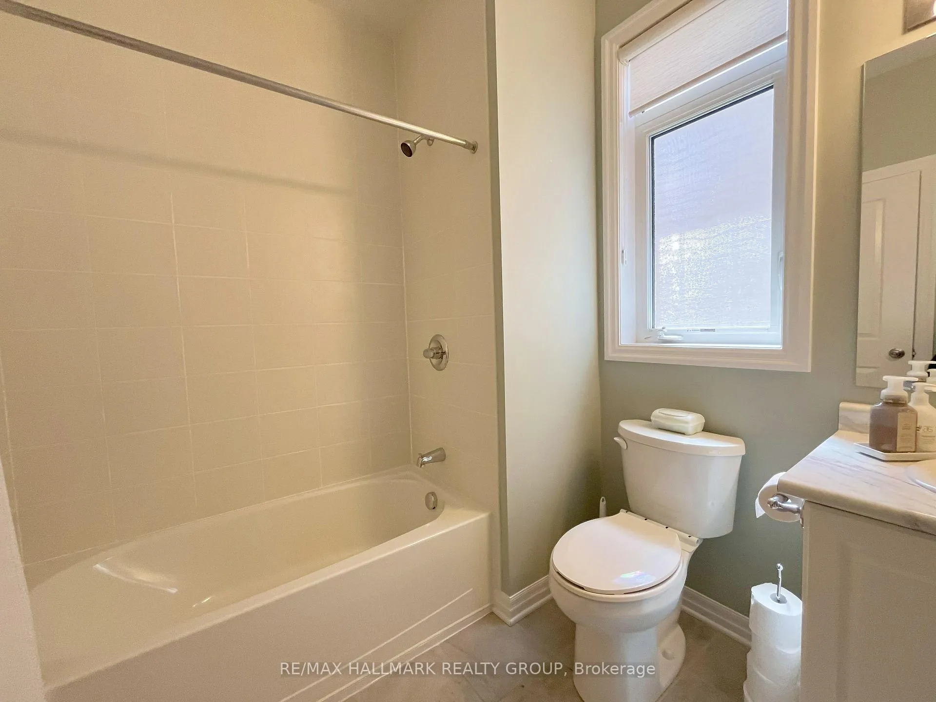 Photo 25 of 533 Peerless Street, Ottawa, Barrhaven - Cedargrove/Fraserdale — HOMEH