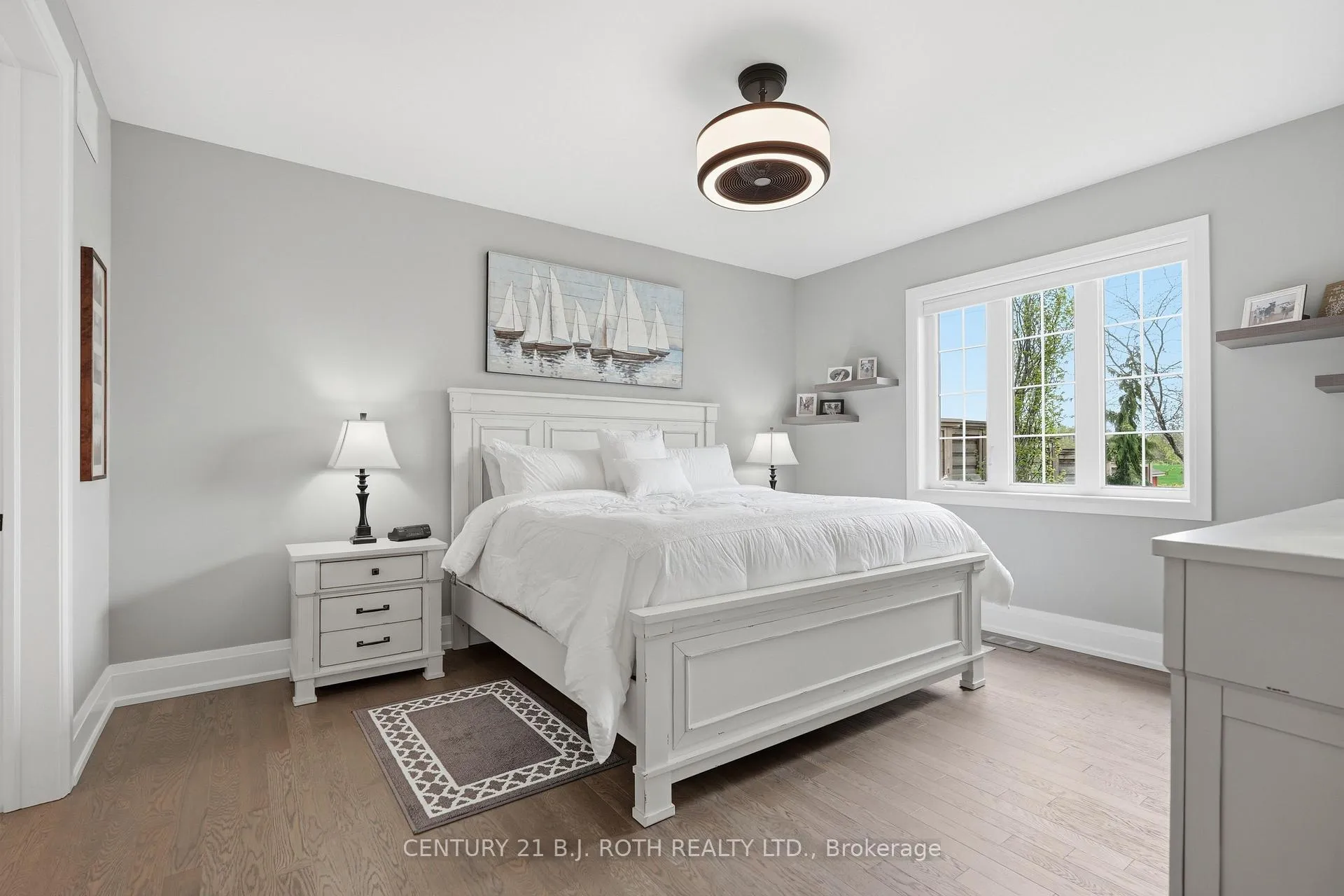 Photo 17 of 131 Trail Boulevard, Springwater, Centre Vespra — HOMEH