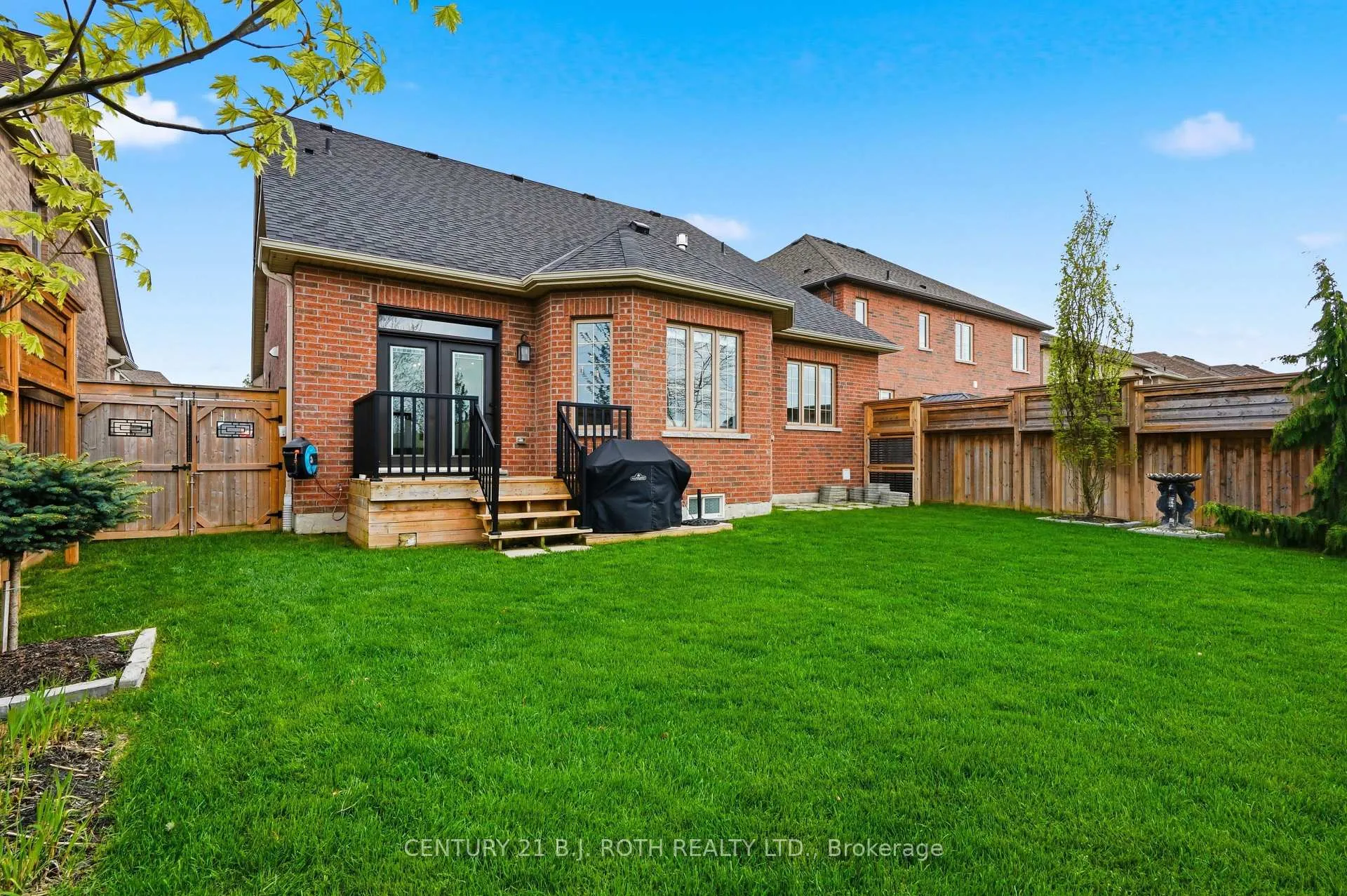 Photo 40 of 131 Trail Boulevard, Springwater, Centre Vespra — HOMEH