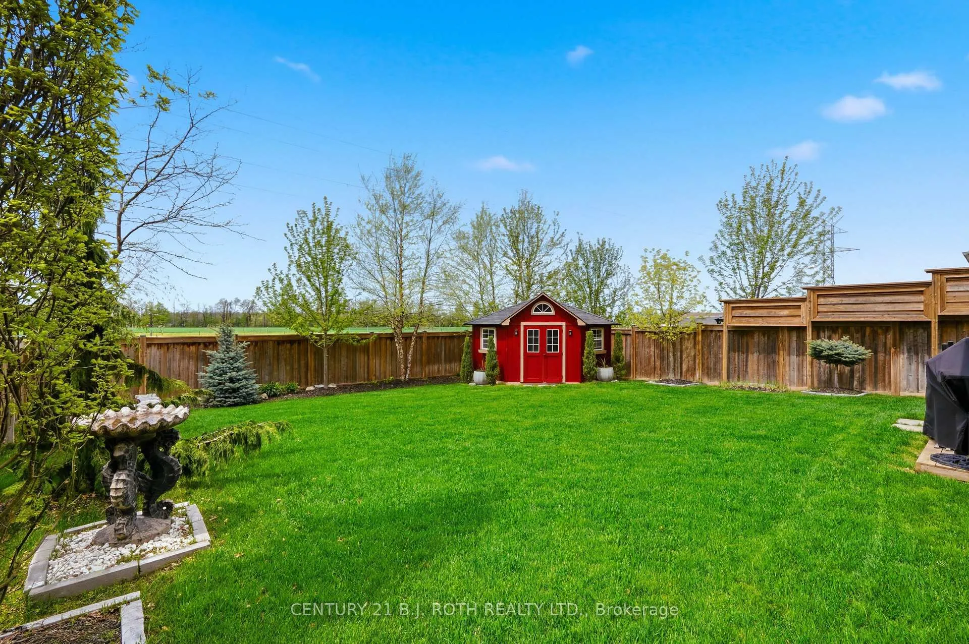 Photo 42 of 131 Trail Boulevard, Springwater, Centre Vespra — HOMEH