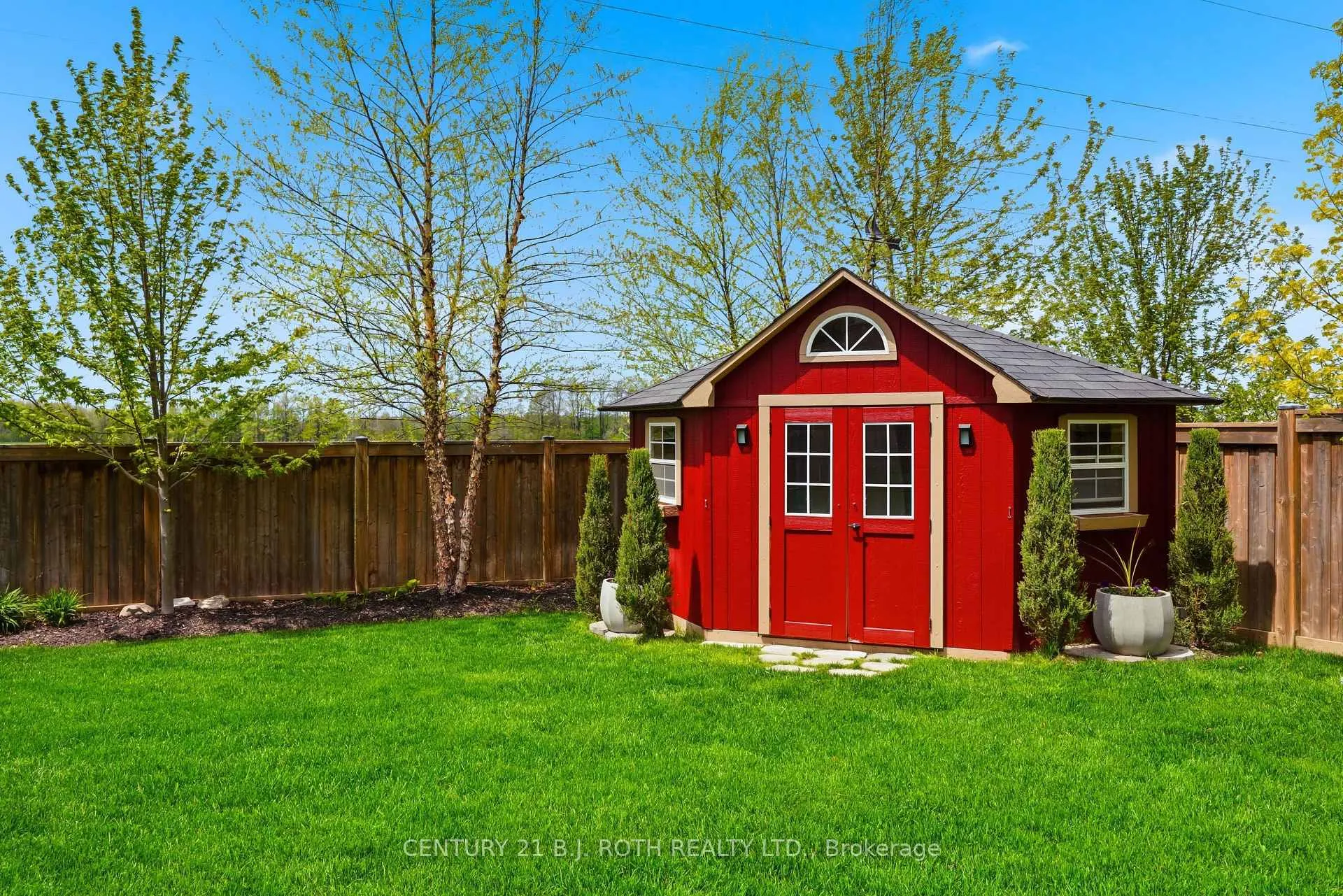 Photo 43 of 131 Trail Boulevard, Springwater, Centre Vespra — HOMEH