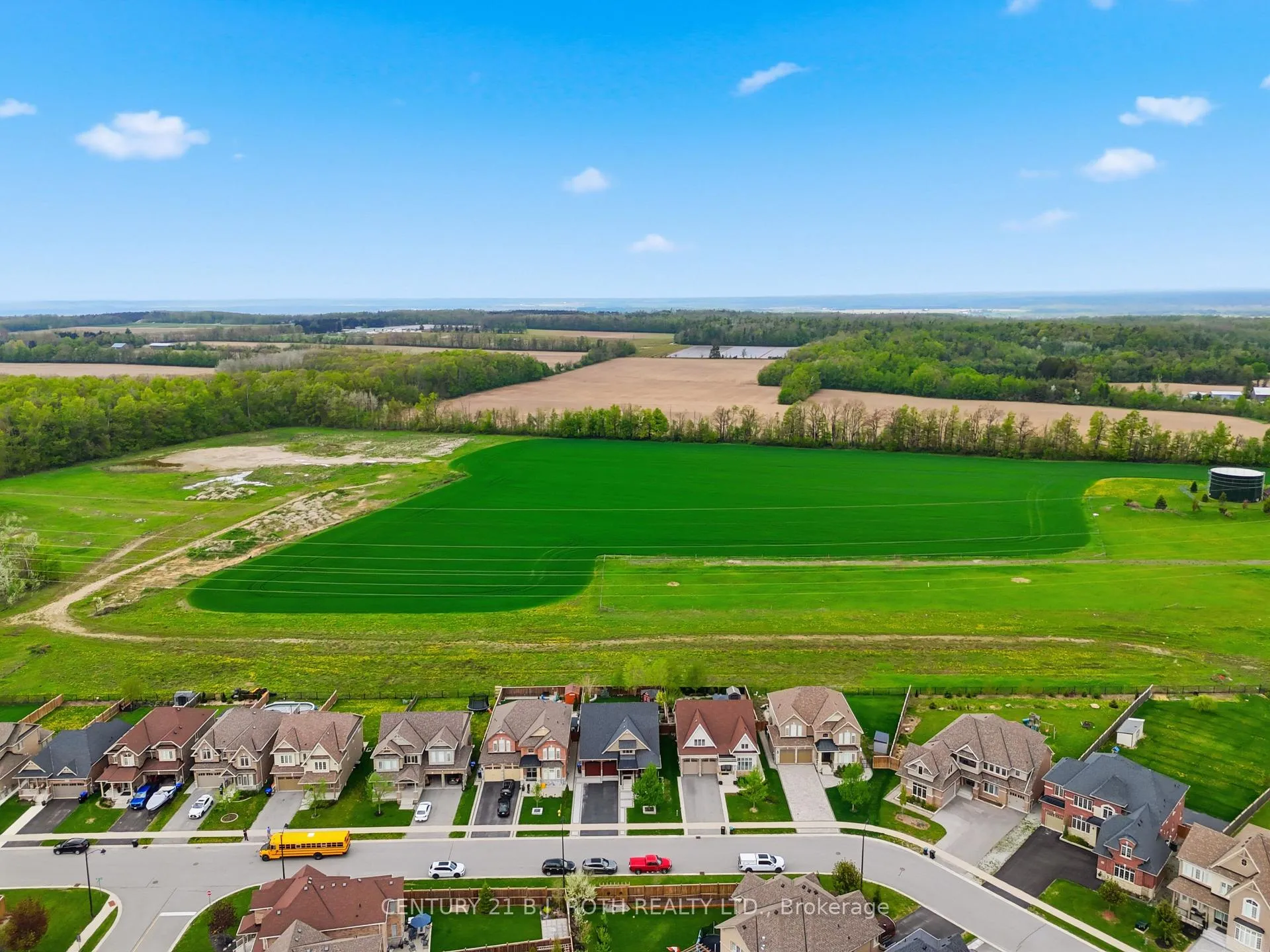 Photo 47 of 131 Trail Boulevard, Springwater, Centre Vespra — HOMEH