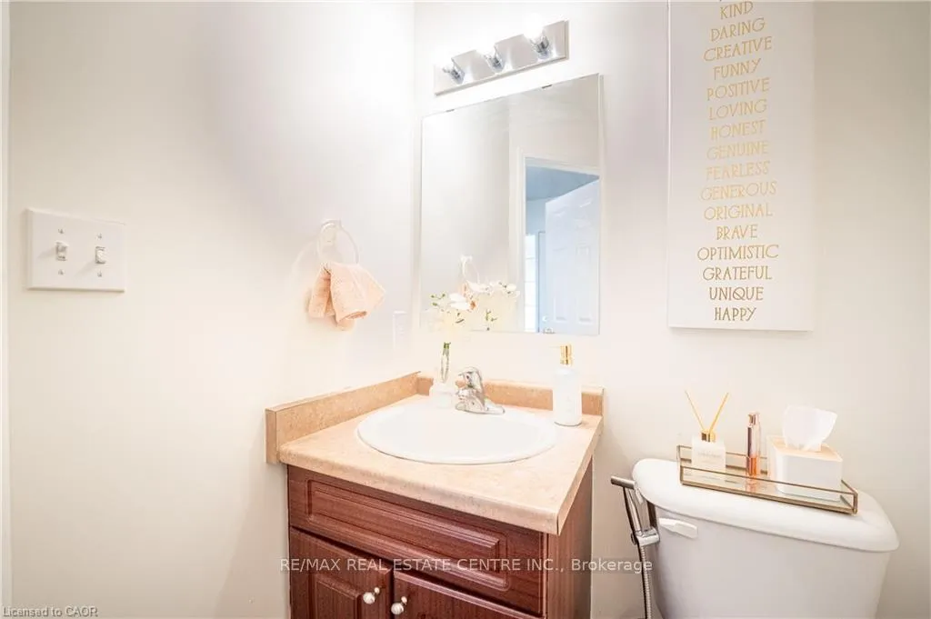 Photo 7 of 30 Fallowfield Drive, Kitchener, Country Hills East — HOMEH