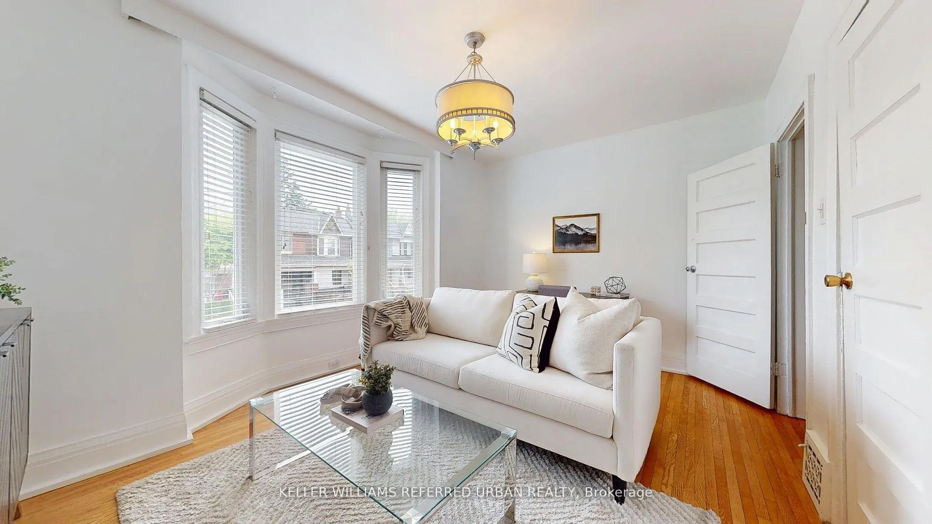 Photo 5 of Unit Upper, 266 Highfield Road, Toronto, Greenwood-Coxwell — HOMEH