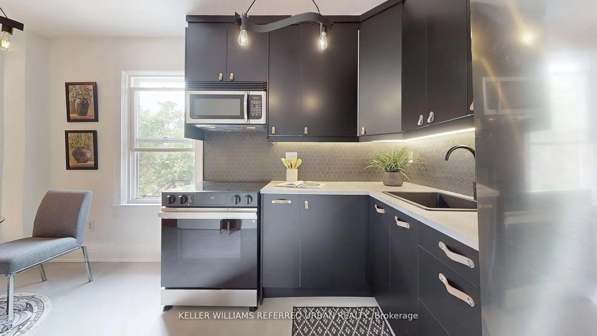 Photo 8 of Unit Upper, 266 Highfield Road, Toronto, Greenwood-Coxwell — HOMEH