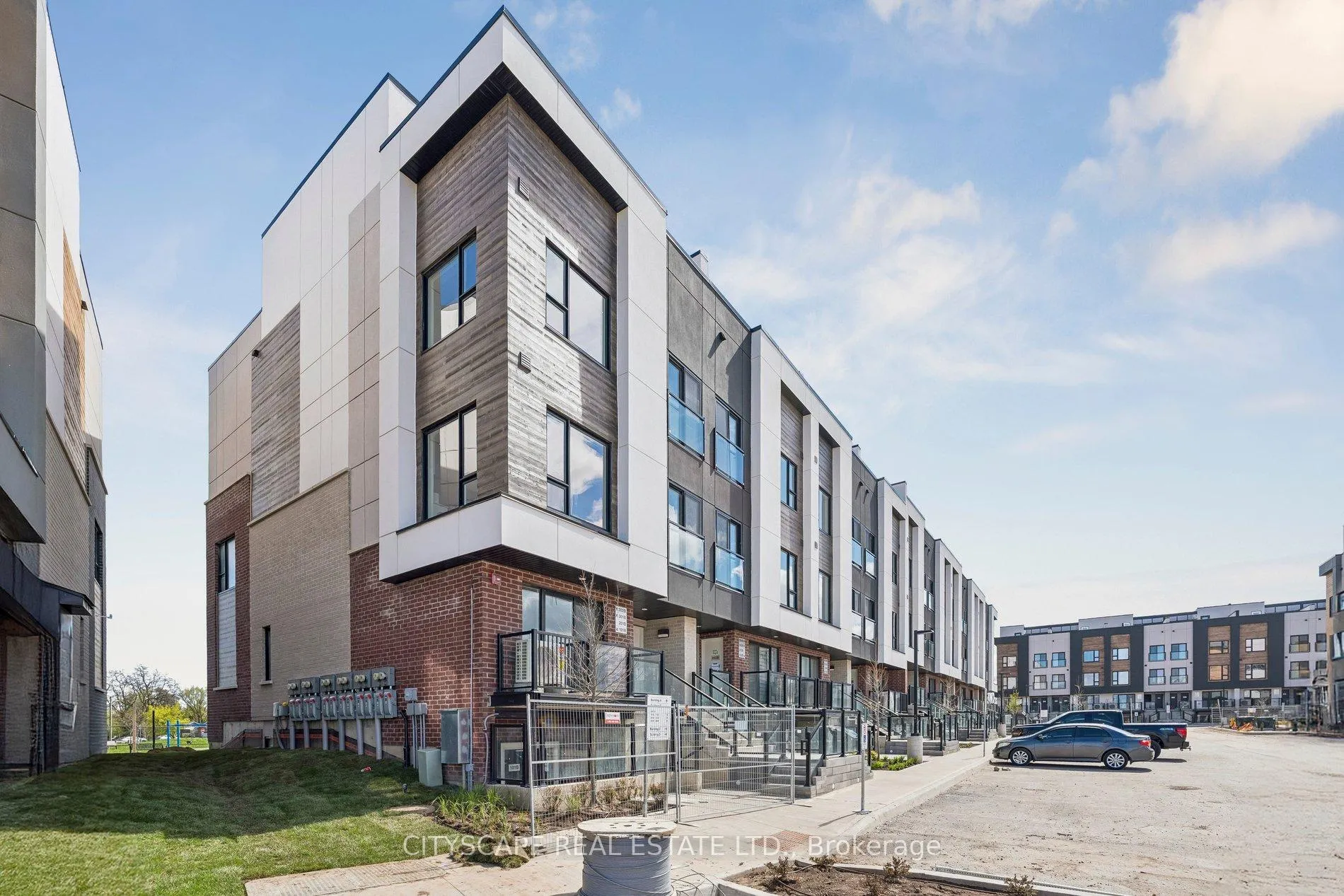 Photo 1 of Unit 201B, 16 Melbourne Avenue, St. Catharines, E. Chester — HOMEH