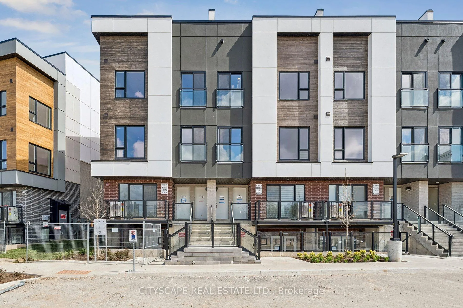 Photo 2 of Unit 201B, 16 Melbourne Avenue, St. Catharines, E. Chester — HOMEH