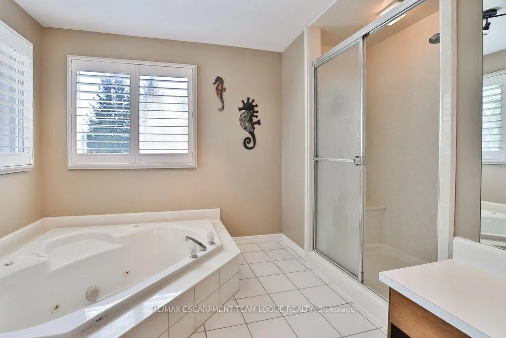 Photo 24 of 4184 Millcroft Park Drive, Burlington, Rose — HOMEH