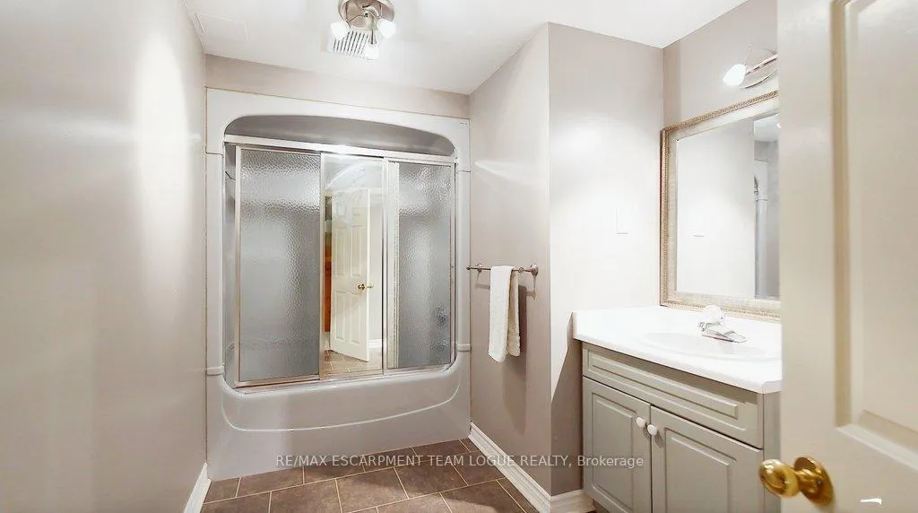 Photo 35 of 4184 Millcroft Park Drive, Burlington, Rose — HOMEH