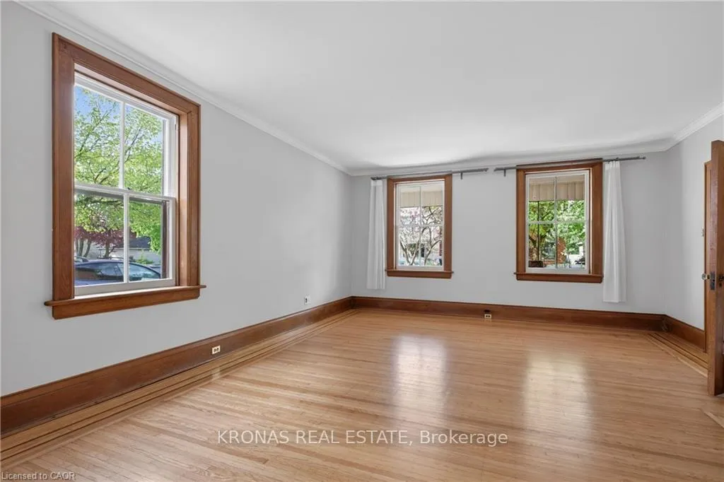 Photo 3 of 307 King Street W, Hamilton, Dundas — HOMEH