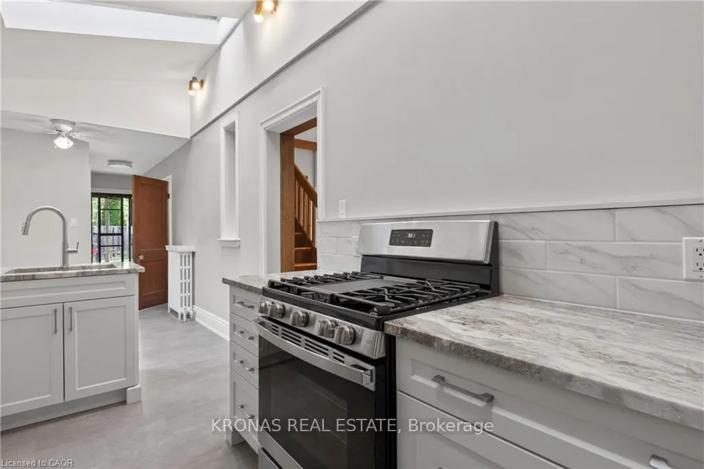 Photo 9 of 307 King Street W, Hamilton, Dundas — HOMEH